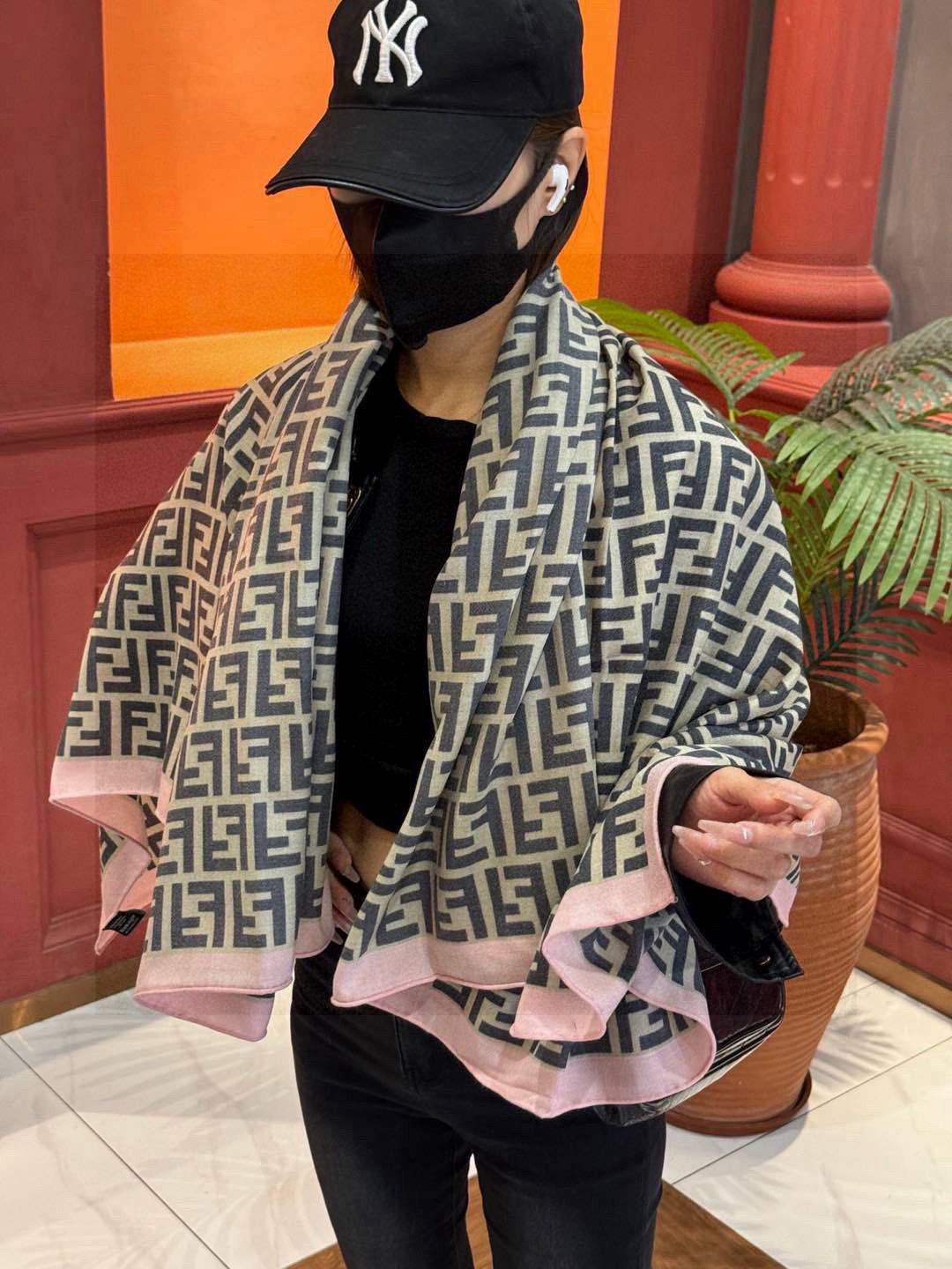  💟秀外慧中，美到过分❗️上身效果疯狂的喜欢❗️Gucci New~300支高端戒指绒！真心美爆了的设计