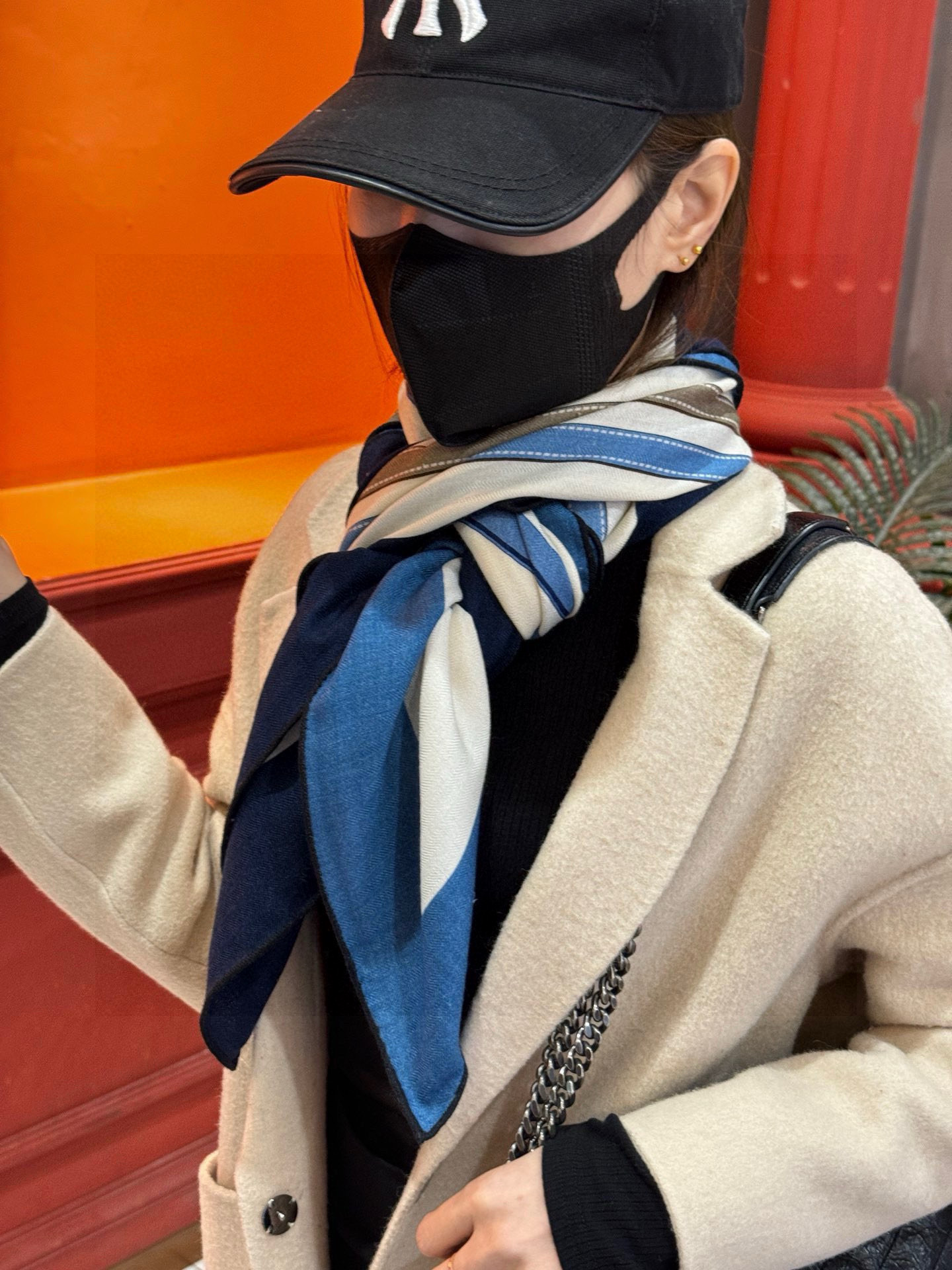  羊绒新款🆕🏇🏇买了都说好看‼️推荐💕【华丽的缰辔双面同色140】羊绒方巾，顶级工艺超值‼️爱马仕专柜爆