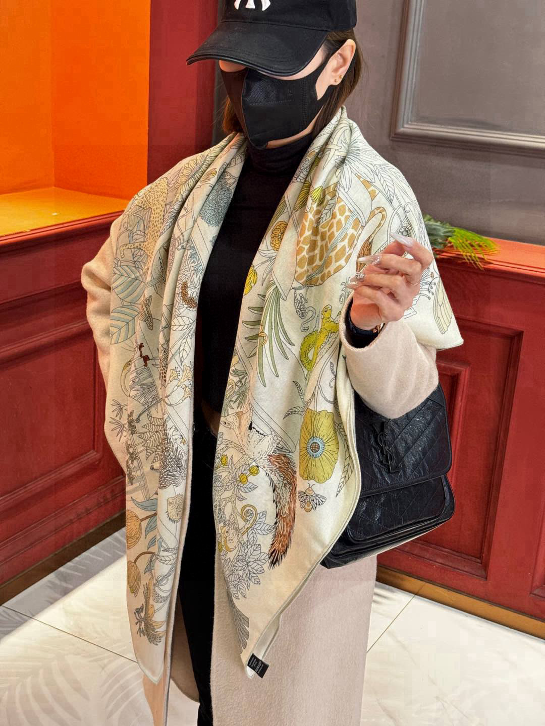  羊绒新款🆕👏买了都说好看‼️推荐💕爱马仕双面同色羊绒方巾，【奇珍乐园双面同色140】顶级工艺超值‼️爱