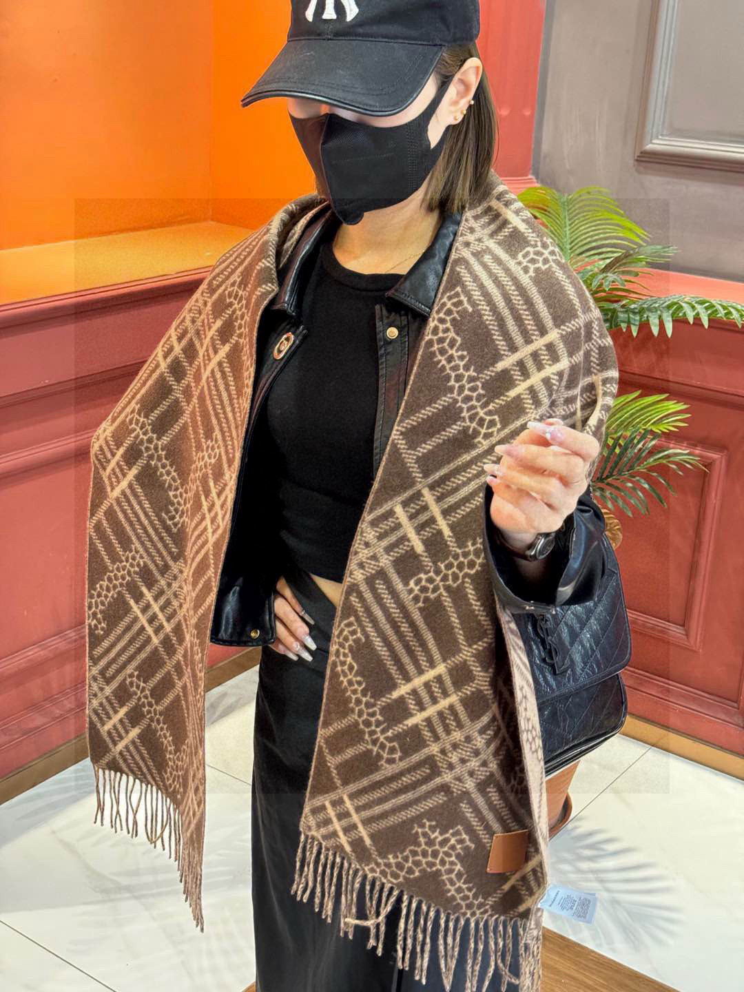   双面围巾 🆕Burberry · 巴宝莉格子围巾❗️好看的要疯掉了，太有型太有魅力了❗️❗️非常斯文