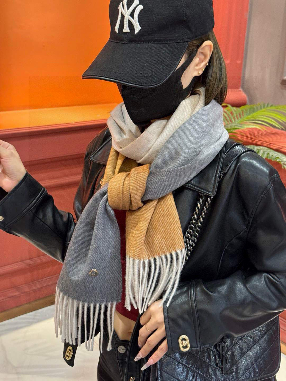  ✨✨太美了😍 【皮安娜】情侣款  美到要尖叫😱专柜最新款🎊英伦欧美范儿「多色渐变」又是一款即时尚又实用