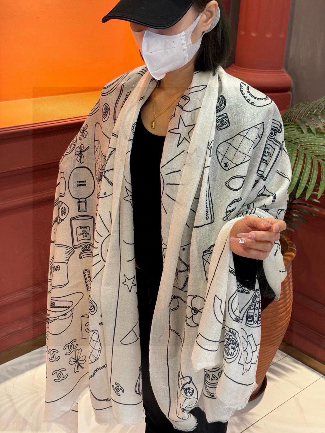   新款💖💖💃🏻💃🏻小香【会发光发亮的小香鞋包羊绒长巾】‼️抢‼️VIP推荐 ‼️👍下手一定要快【高端 