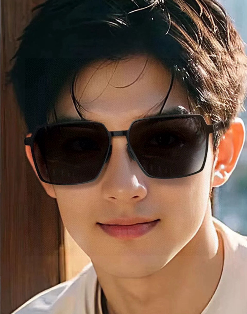 [Gucci Eyewear]