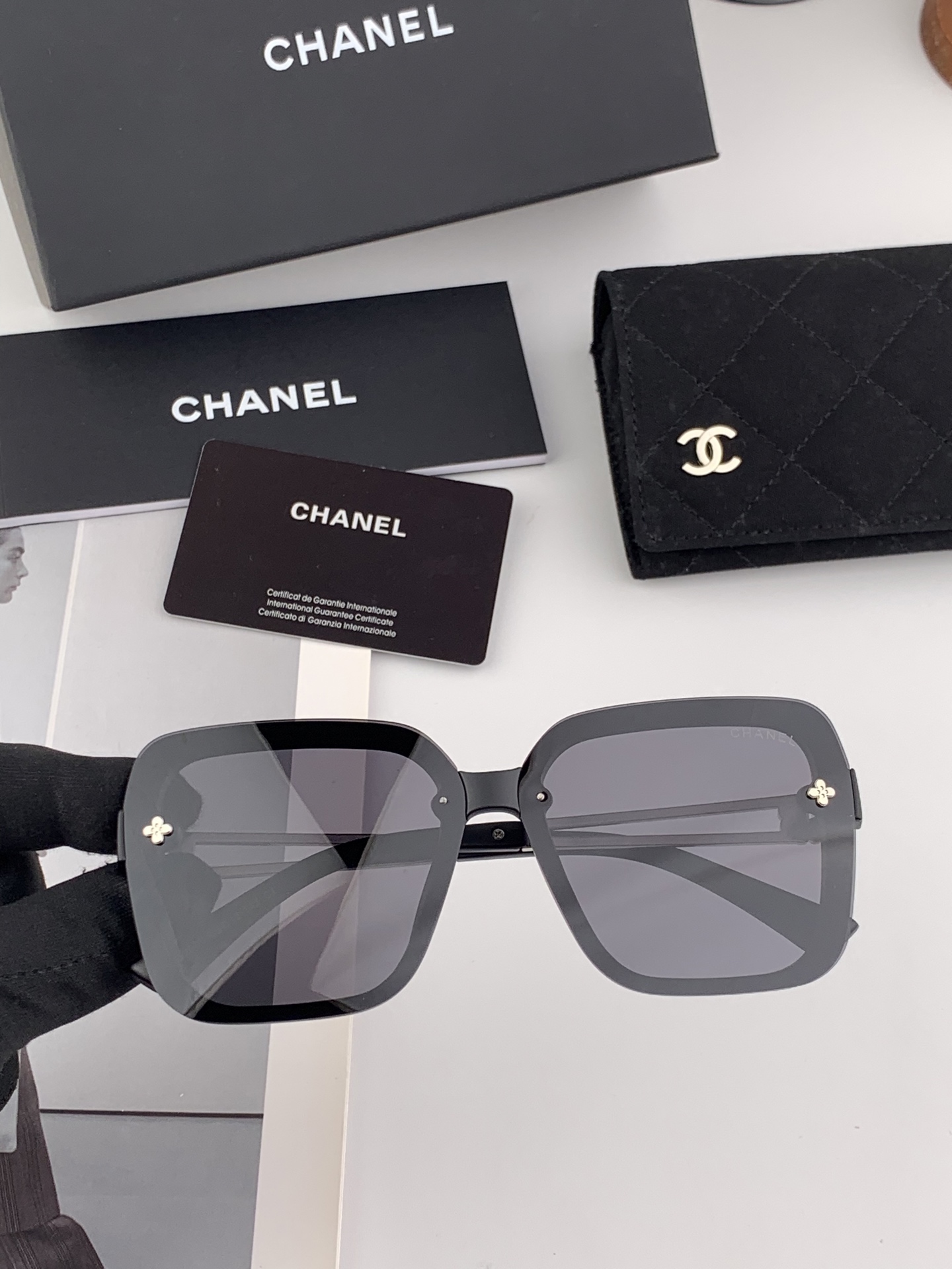 【CHANEL】香奈儿 2025新款山茶花潮流爆款 时尚圆框高清偏光太阳镜 佩戴舒适 网红潮款墨镜  ♥