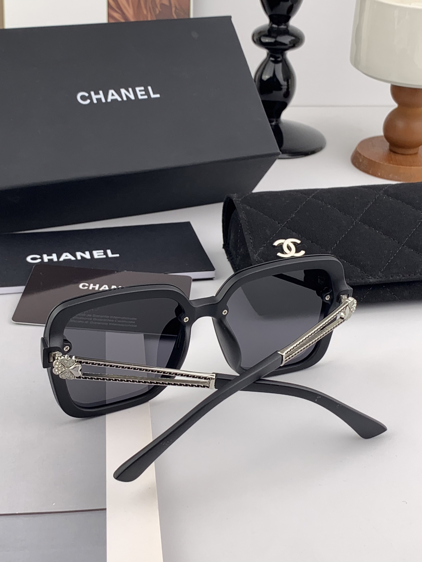 【CHANEL】香奈儿 2025新款山茶花潮流爆款 时尚圆框高清偏光太阳镜 佩戴舒适 网红潮款墨镜  ♥