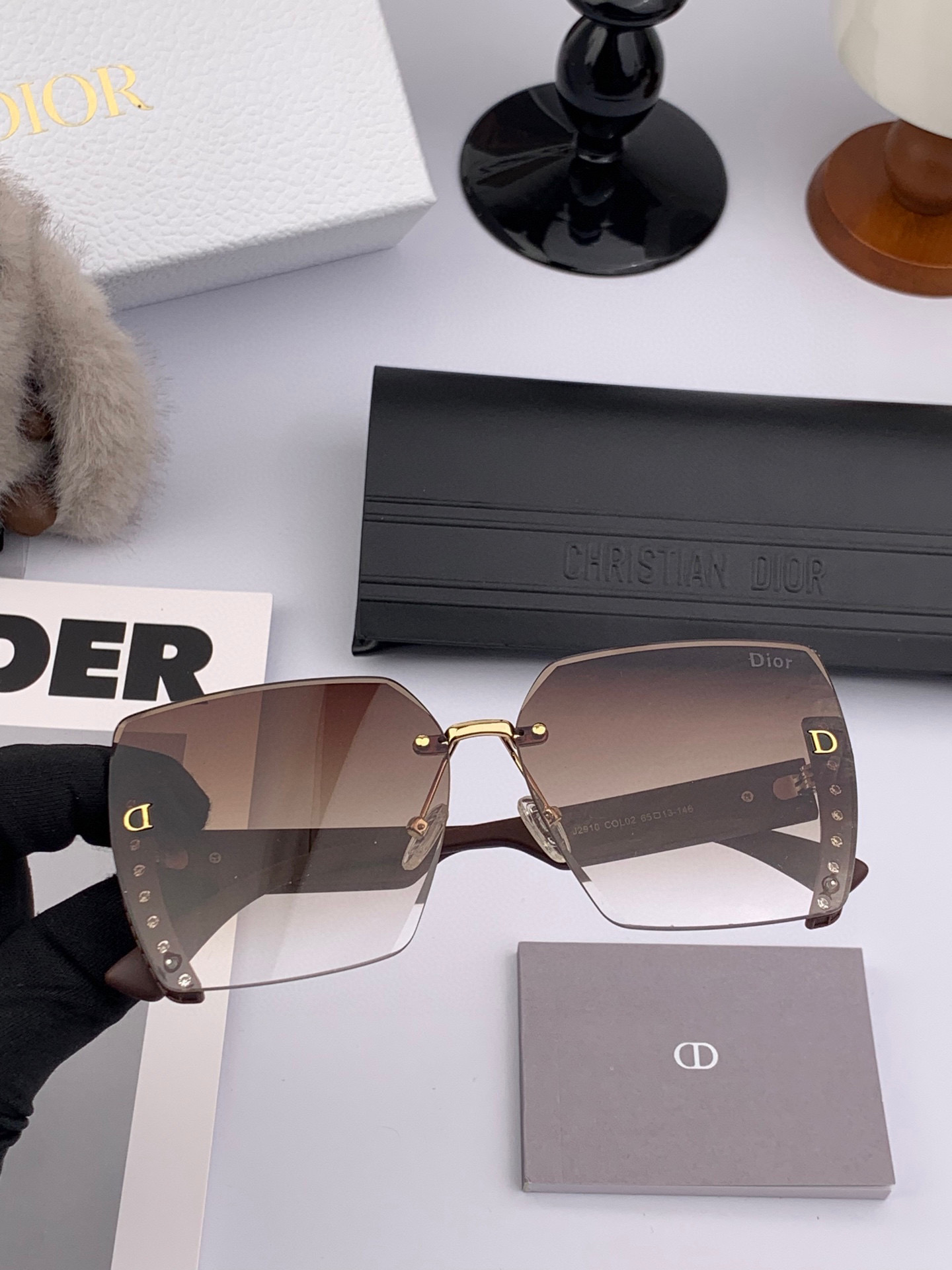  🔺 【DIOR-迪奥】2025开春新款 潮流爆款 时尚方框太阳镜 高品质 佩戴舒适 网红潮款墨镜 女士