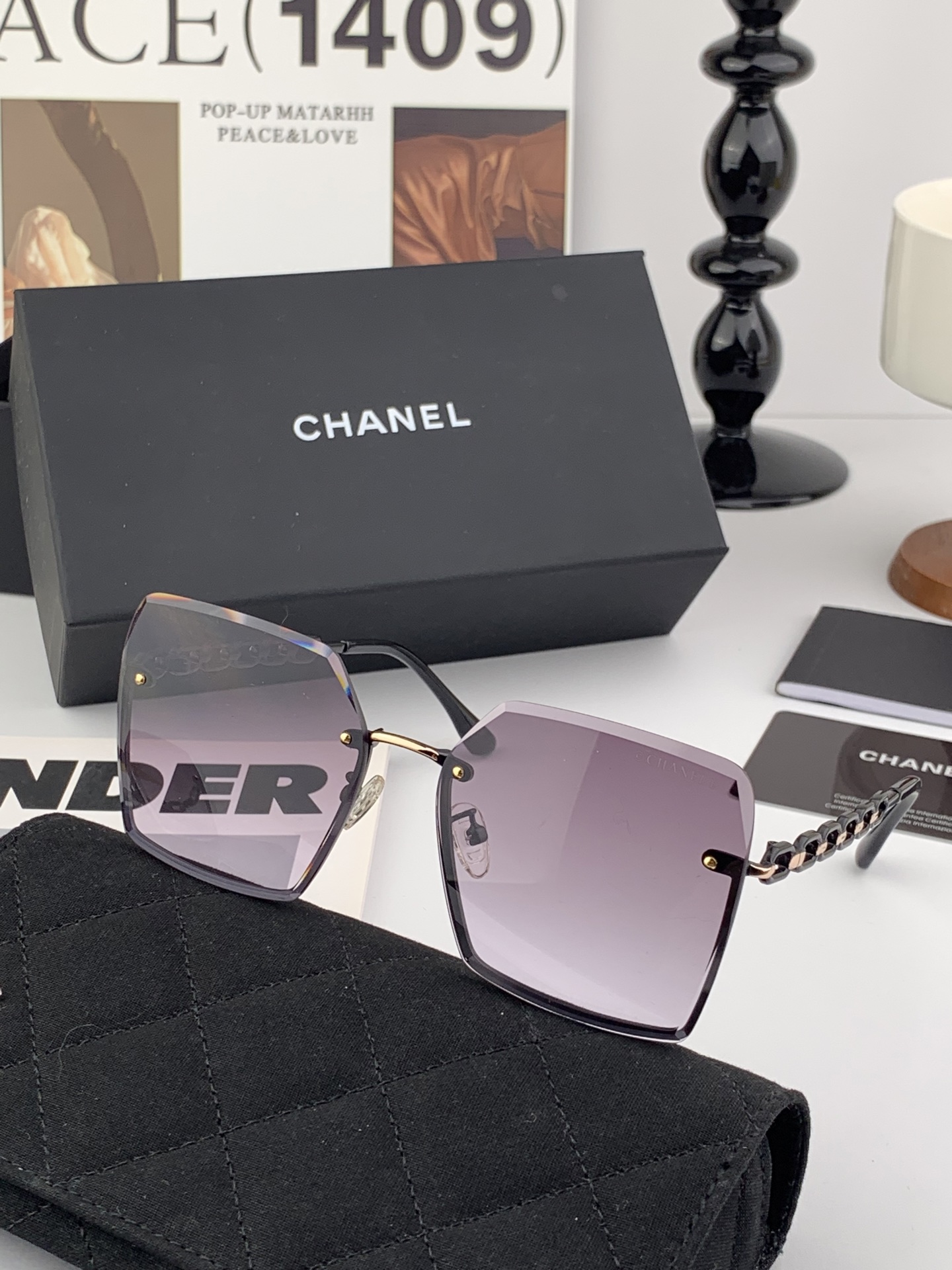  【CHANEL】香奈儿  新款尼龙偏光太眼镜，无框钻石 切边更有质感，大气女人范儿，大脸小脸都好看 ！