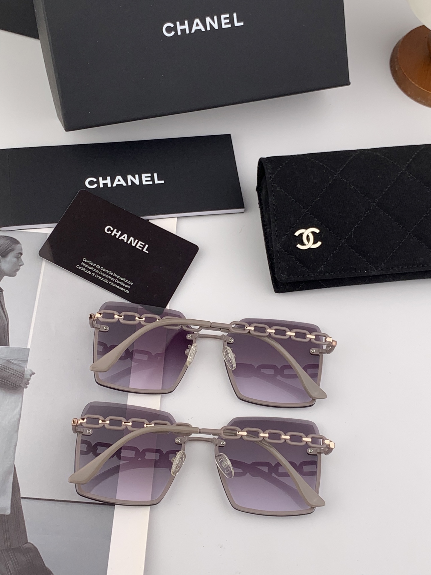  【CHANEL】香奈儿  新款尼龙偏光太眼镜，无框钻石 切边更有质感，大气女人范儿，大脸小脸都好看 ！