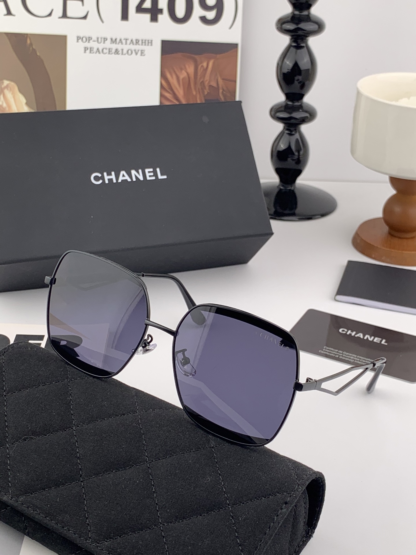 【CHANEL】香奈儿  新款尼龙太眼镜，无框钻石 切边更有质感，大气女人范儿，大脸小脸都好看 ！型号：
