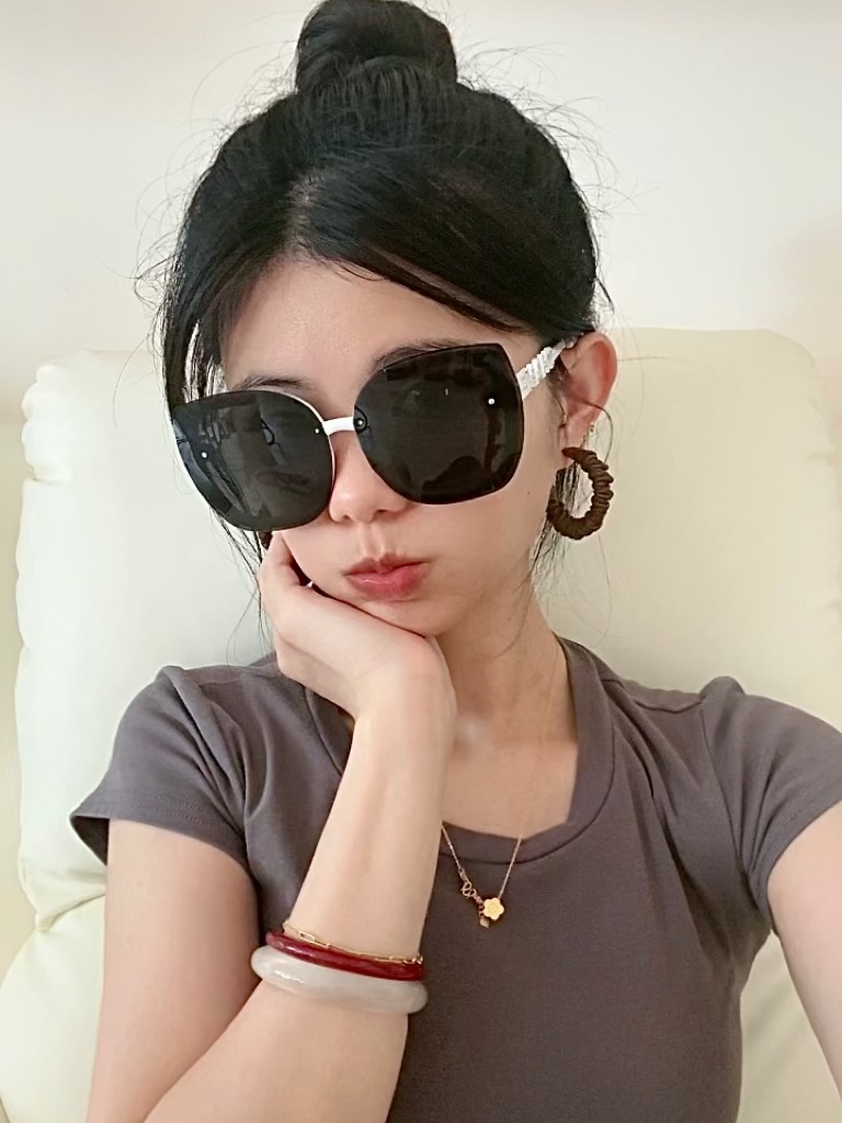   CHANEL香奈儿 2025年开春新款  潮爆流款 时尚圆框太阳镜 高品质 佩戴舒适 网红潮墨款镜 
