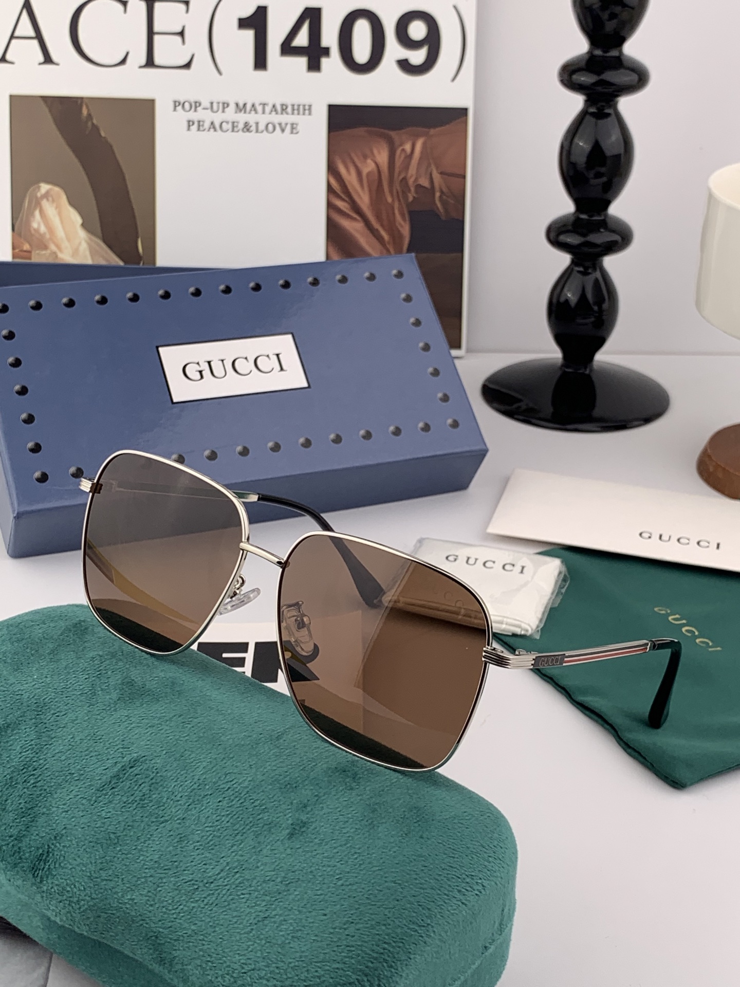   Gucci 。  高品质男女款墨镜   👍 进口宝丽来偏光镜片  。蛤蟆镜 开车钓鱼都可 。百搭显瘦