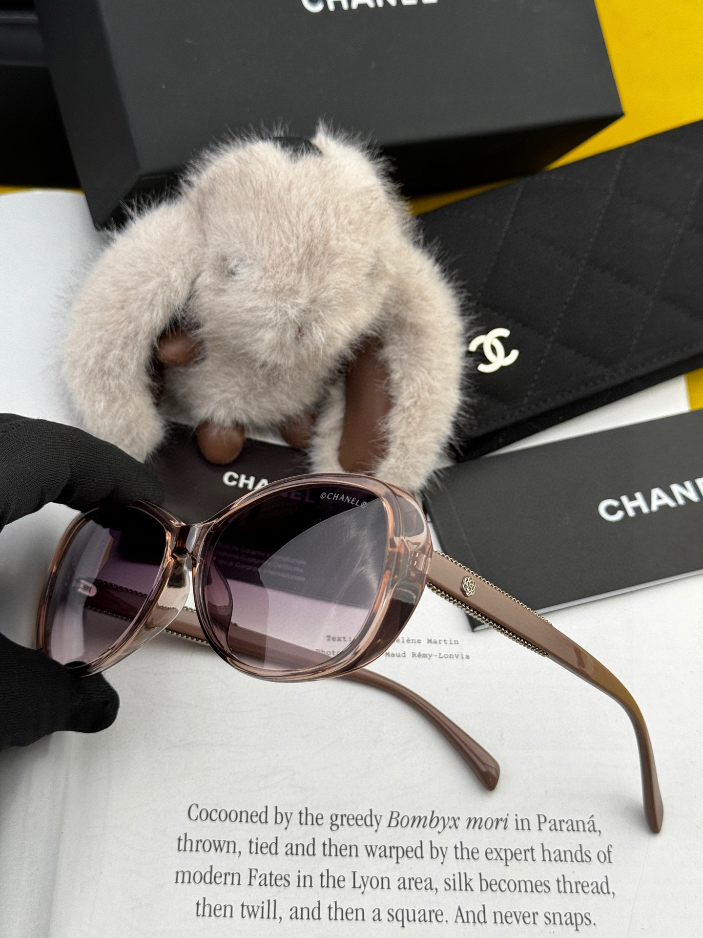  【CHANEL】香奈儿 2025新款山茶花潮流爆款 时尚圆框高清偏光太阳镜 佩戴舒适 网红潮款墨镜  