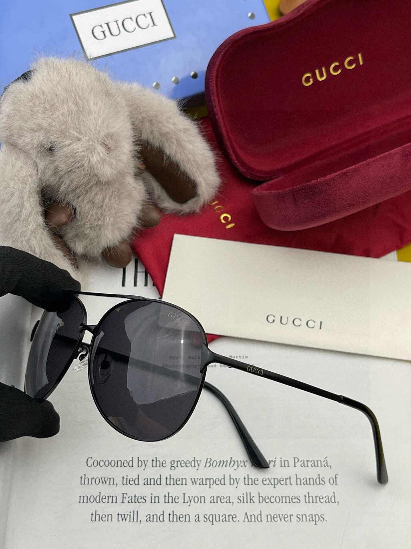   Gucci 。  高品质男女款墨镜   👍 进口宝丽来偏光镜片  。蛤蟆镜 开车钓鱼都可 。百搭显瘦