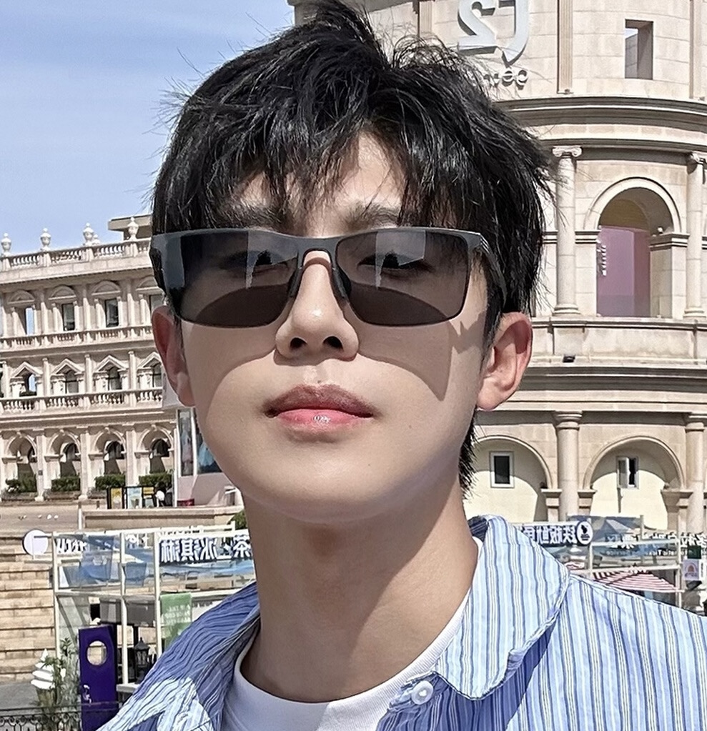        GUCCI 男款炫彩飞行员偏光太阳镜 ❤️材质：高清尼龙加厚卡槽高清偏光镜片 🌹无边框镜架