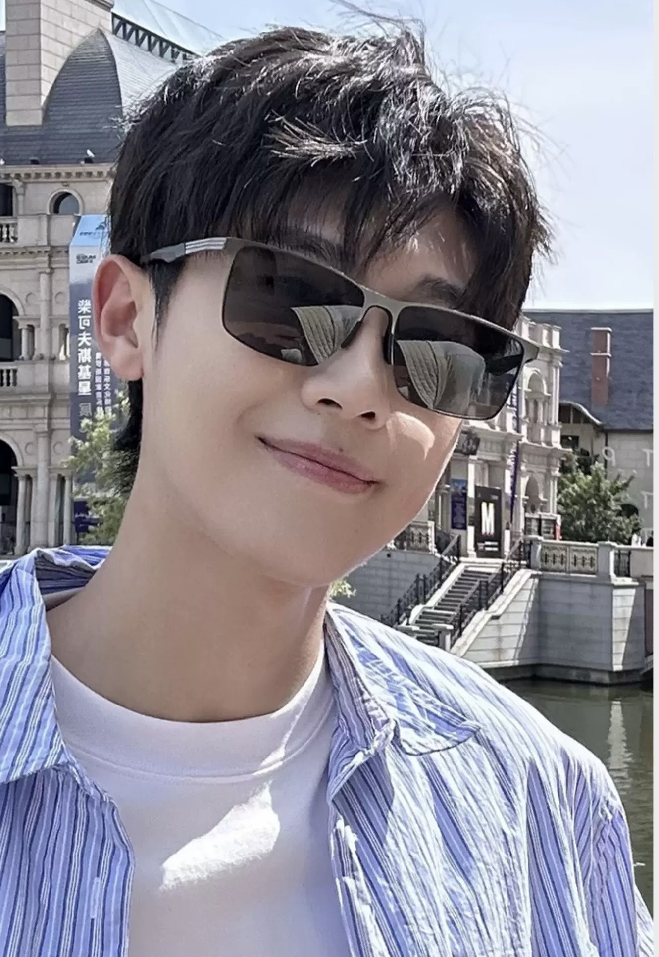        GUCCI 男款炫彩飞行员偏光太阳镜 ❤️材质：高清尼龙加厚卡槽高清偏光镜片 🌹无边框镜架