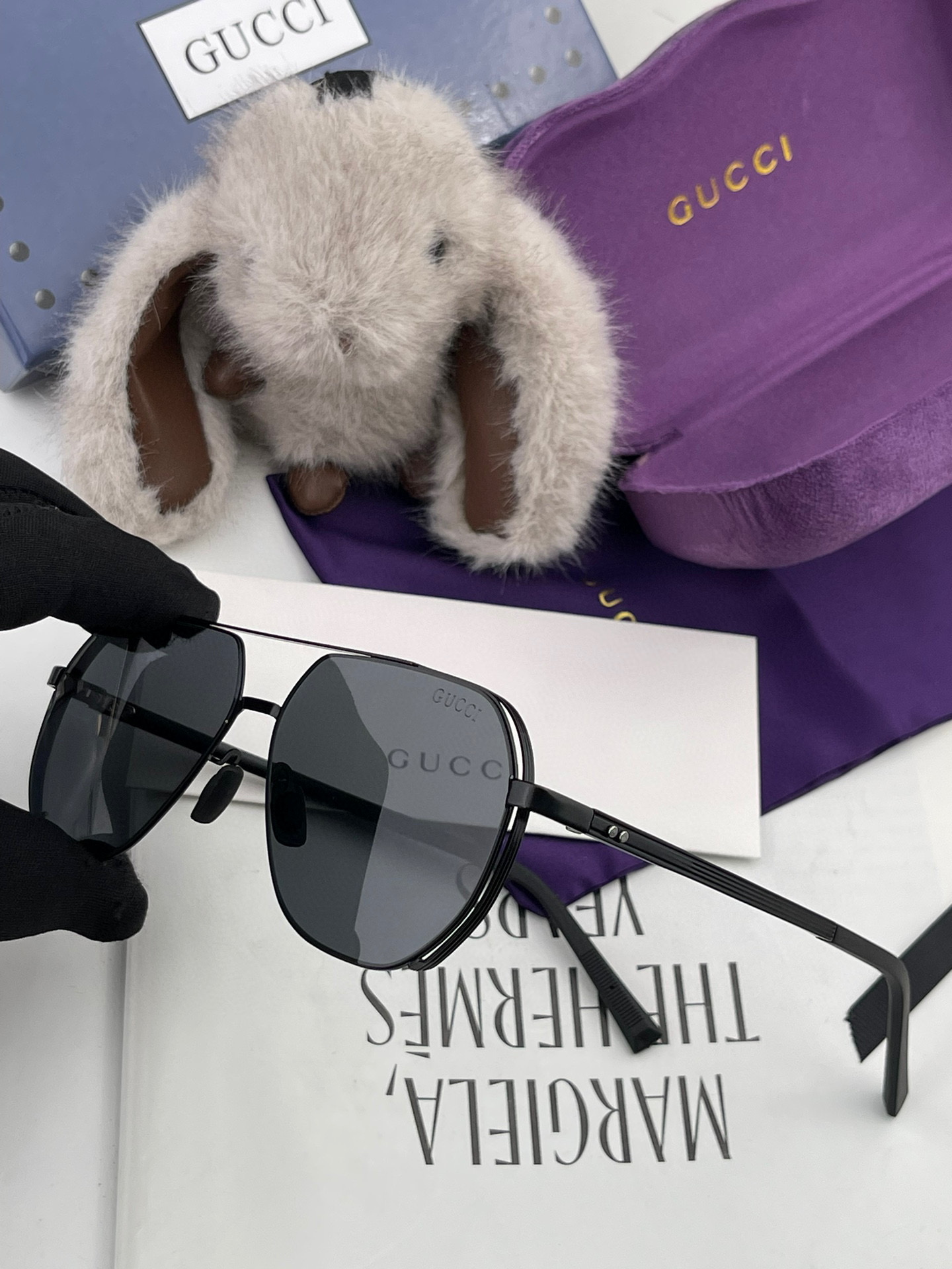         GUCCI 男款炫彩飞行员偏光太阳镜 ❤️材质：高清尼龙加厚卡槽高清偏光镜片 🌹无边框镜