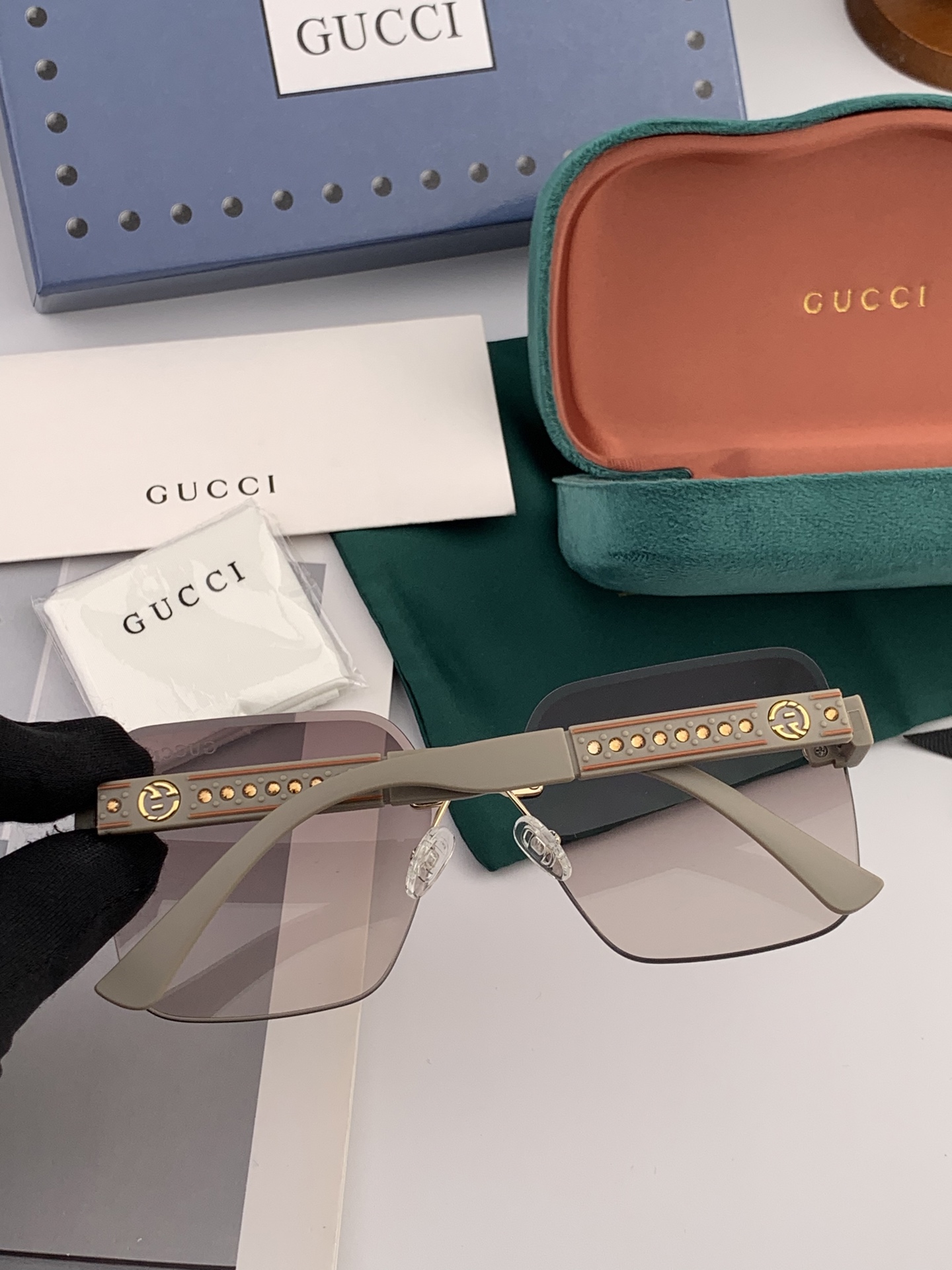  🔺 【GUCCI】2025开春新款 潮流爆款 时尚方框太阳镜 高品质 佩戴舒适 网红潮款墨镜 型号：G