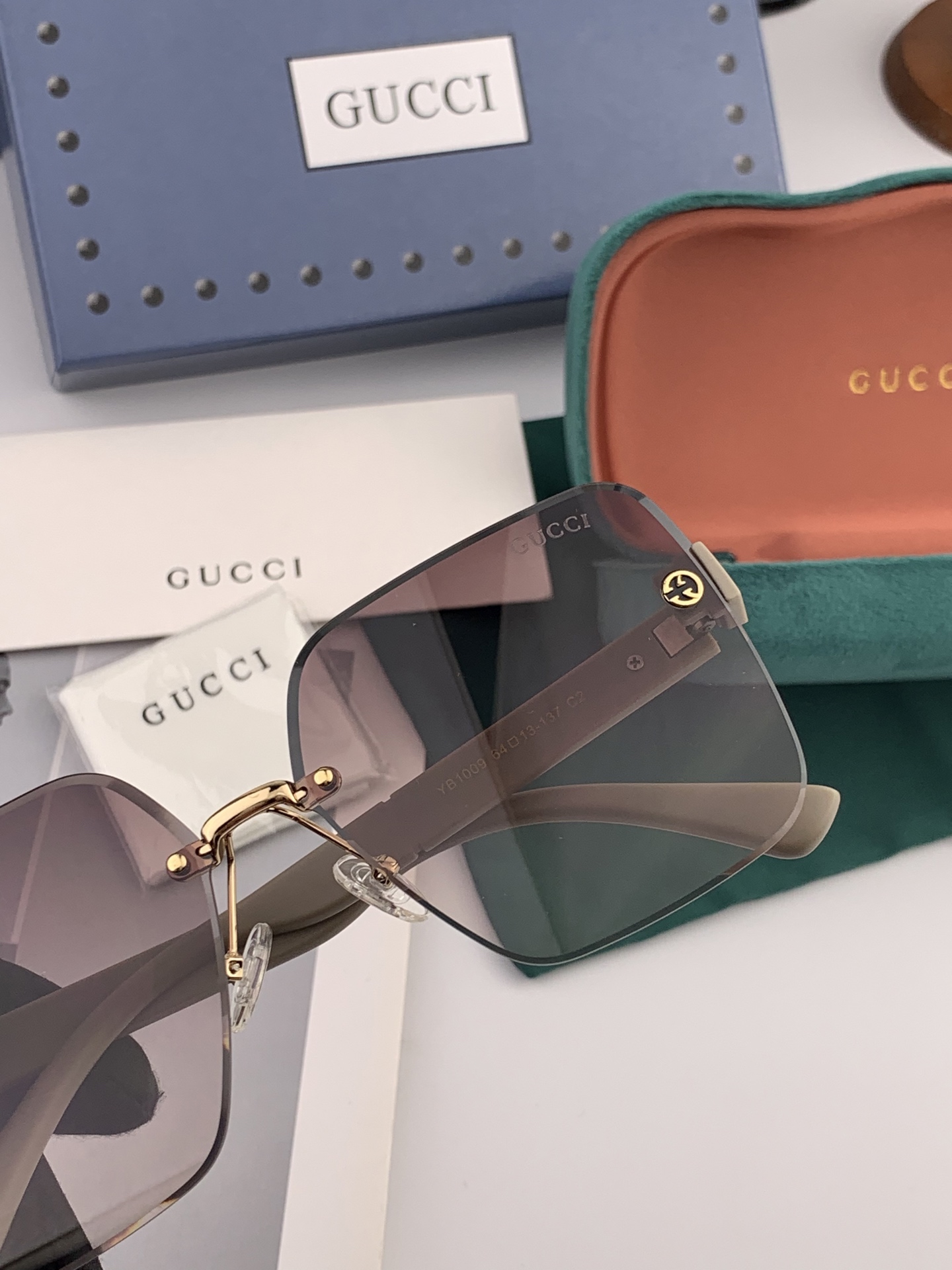  🔺 【GUCCI】2025开春新款 潮流爆款 时尚方框太阳镜 高品质 佩戴舒适 网红潮款墨镜 型号：G