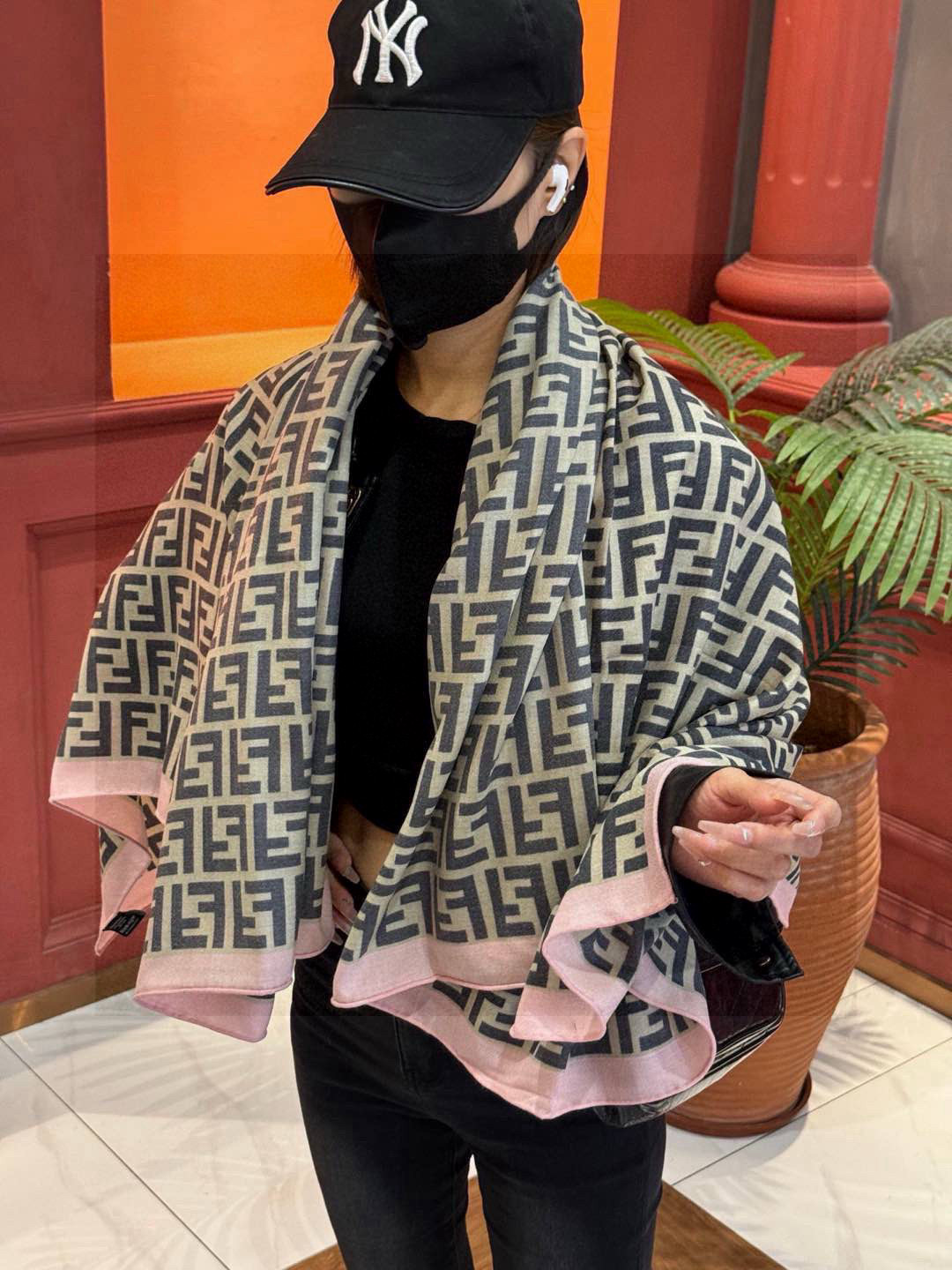 Fendi FF Logo Wool-Blend Scarf | Stylish & Versatile 140cm Square