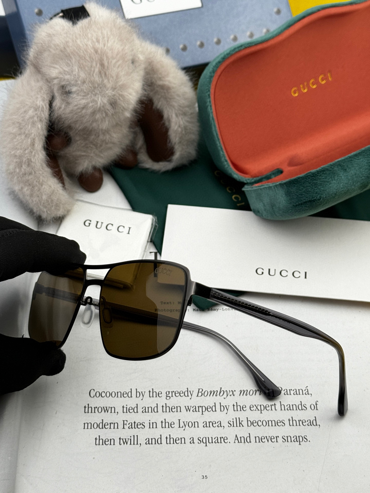        GUCCI 男款炫彩飞行员偏光太阳镜 ❤️材质：高清尼龙加厚卡槽高清偏光镜片 🌹无边框镜架
