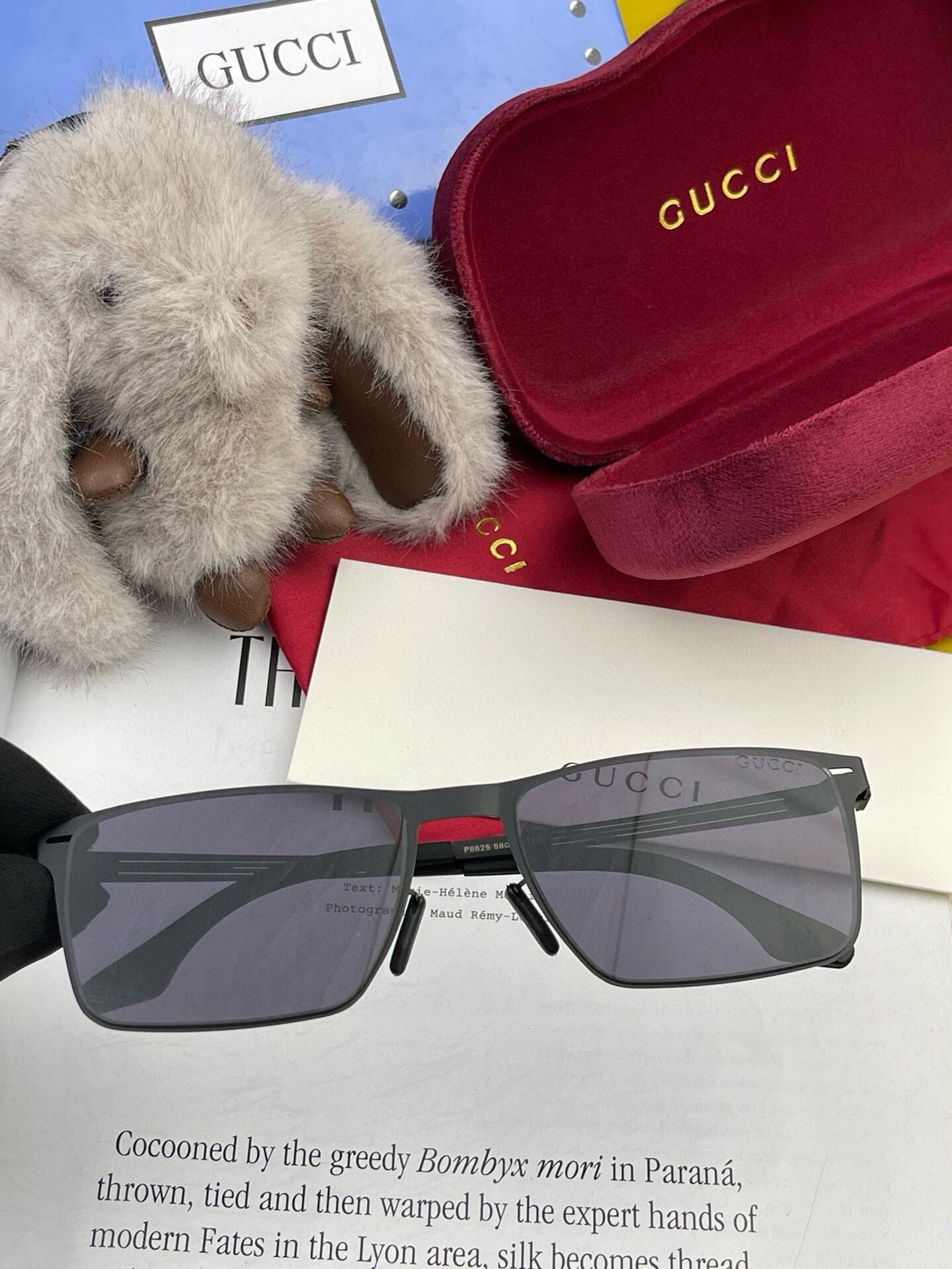 ♦️GUCCI 2025新款男女情侣款太阳镜多边形墨镜iP电镀永不褪色 超轻超有弹性整幅眼镜无螺丝重要的