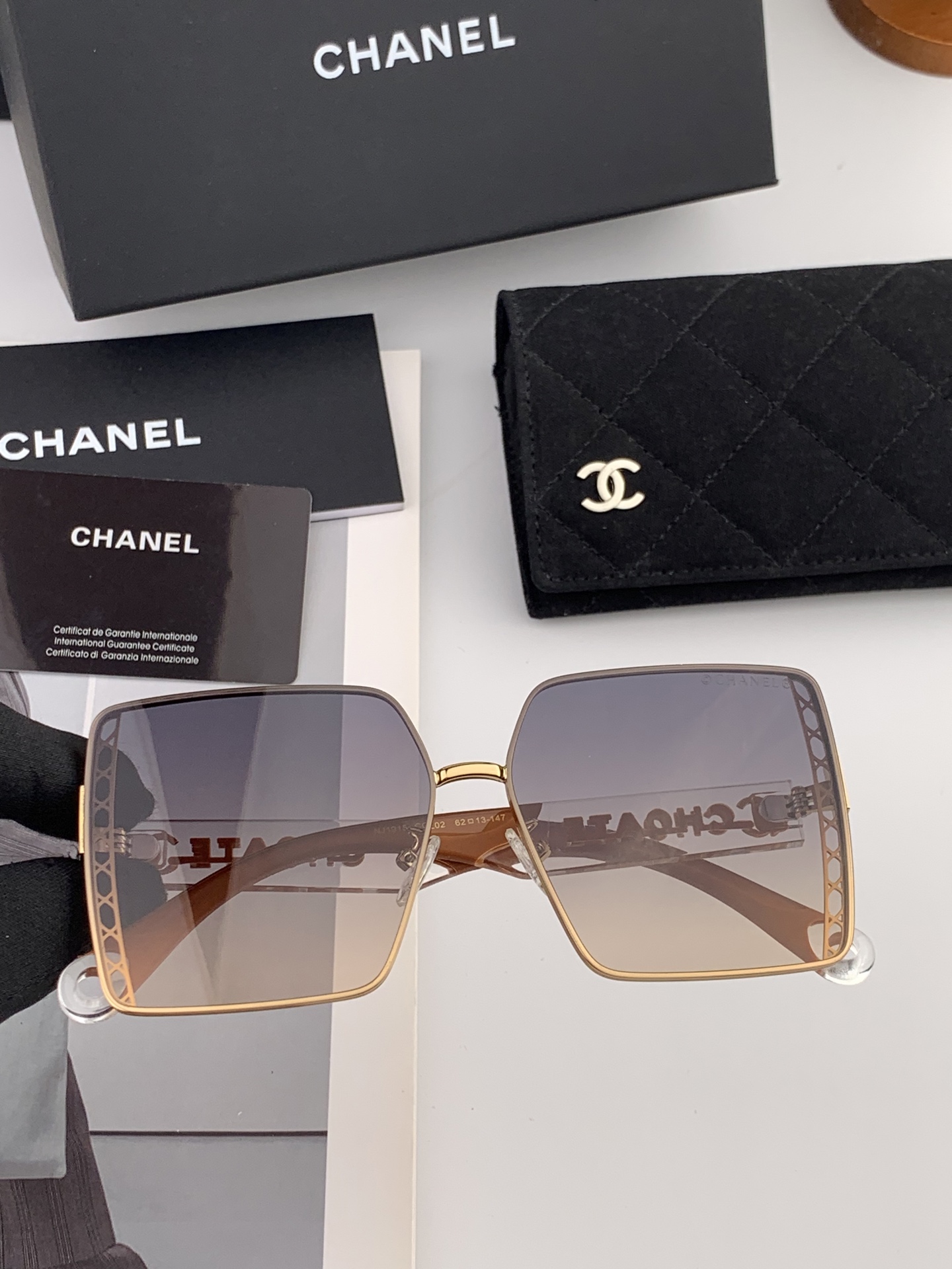 🔺 【香奈儿】2025开春新款 潮流爆款 时尚方框太阳镜 高品质 佩戴舒适 网红潮款墨镜 女士高清加厚偏