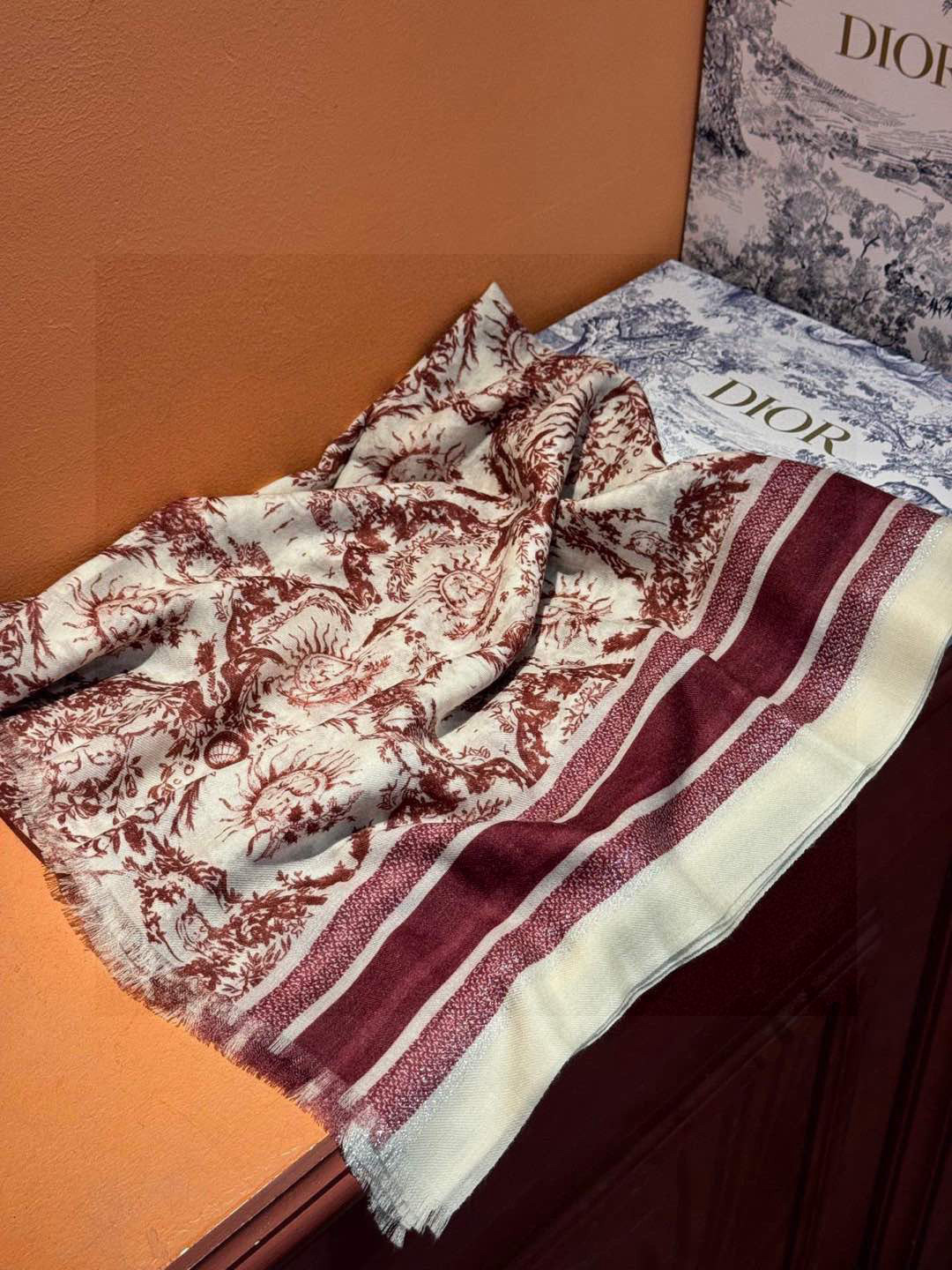 （会发光发亮的围巾）💃🏻💃🏻D家【D太阳女神银丝长巾】‼️抢‼️VI价🉐️推荐 ‼️👍下手一定要快【高端