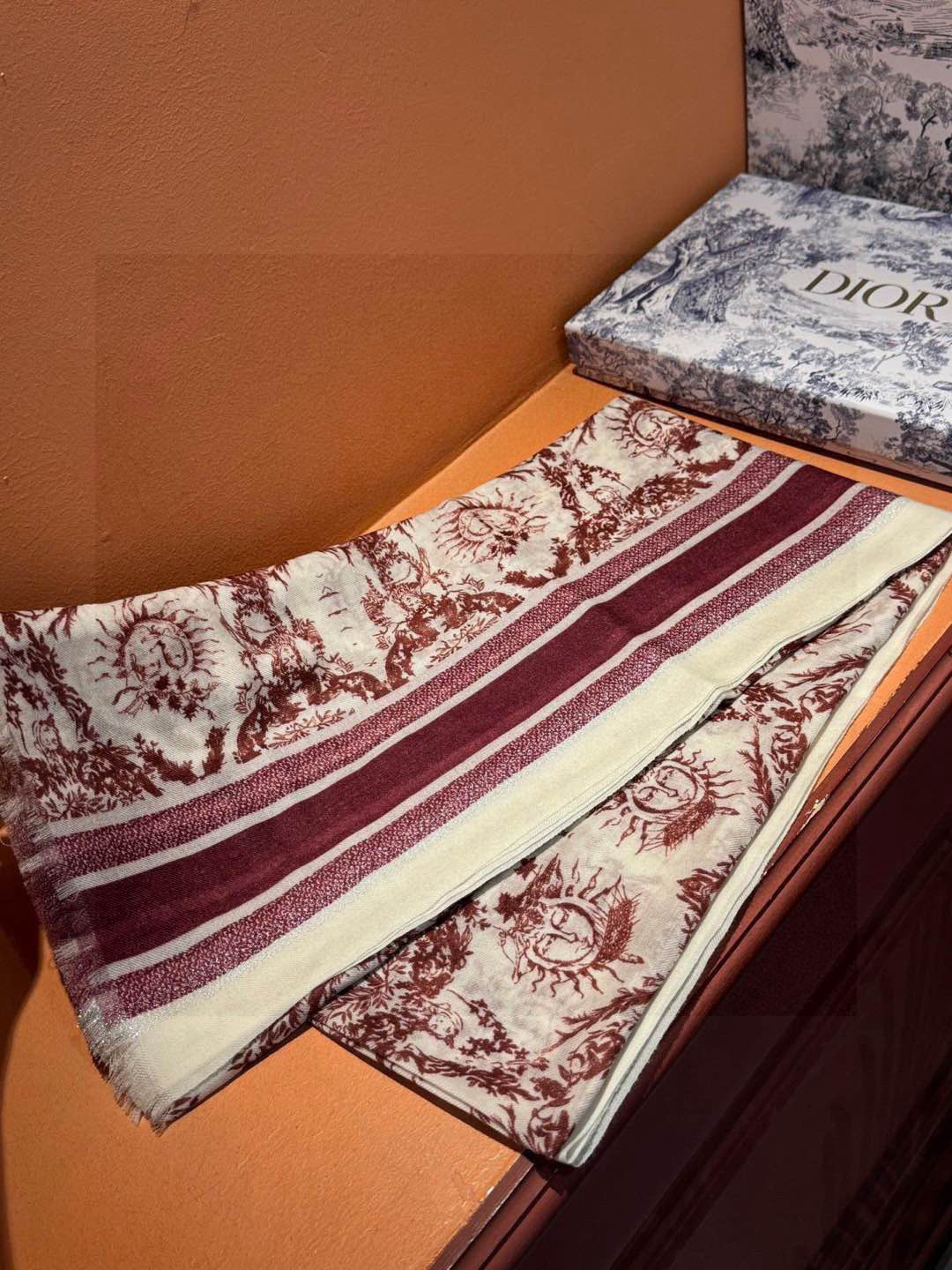 （会发光发亮的围巾）💃🏻💃🏻D家【D太阳女神银丝长巾】‼️抢‼️VI价🉐️推荐 ‼️👍下手一定要快【高端