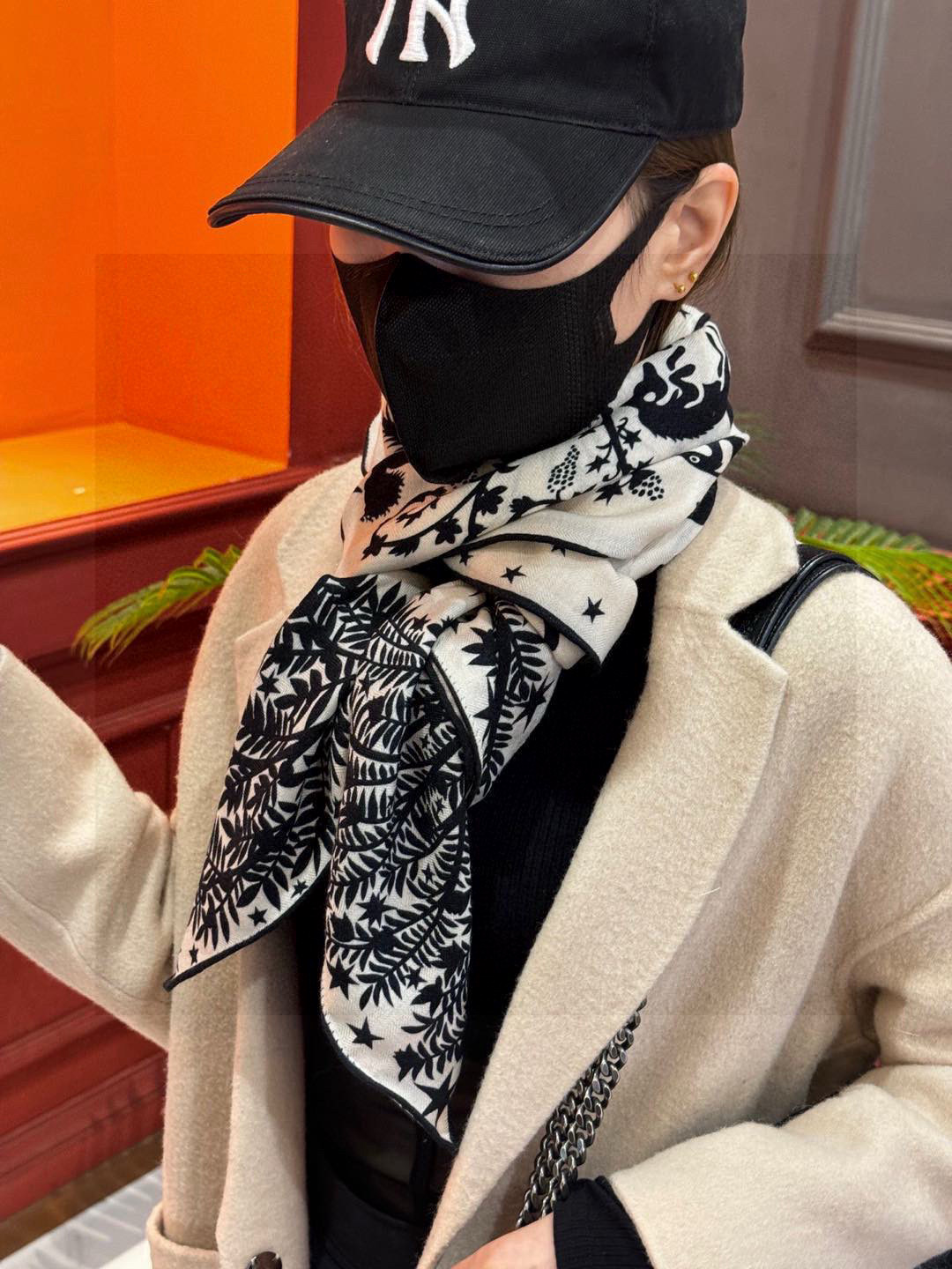 羊绒新款🆕👏👏买了都说好看‼️推荐💕爱马仕双面同色羊绒方巾【玛雅森林双面同色140】，顶级工艺超值‼️爱