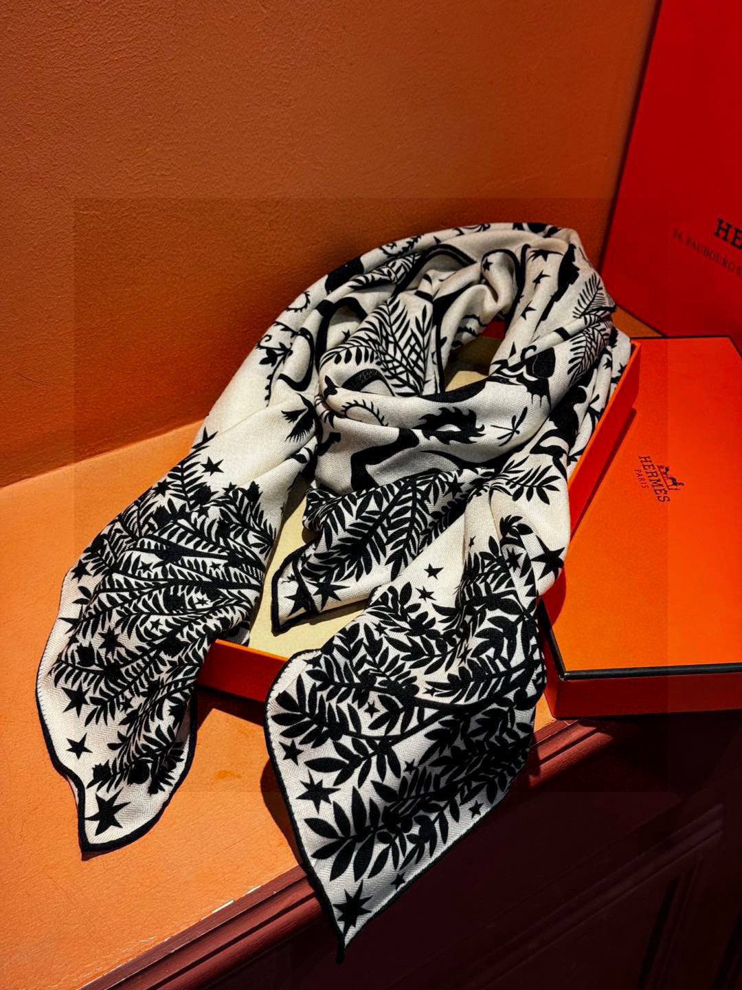 羊绒新款🆕👏👏买了都说好看‼️推荐💕爱马仕双面同色羊绒方巾【玛雅森林双面同色140】，顶级工艺超值‼️爱