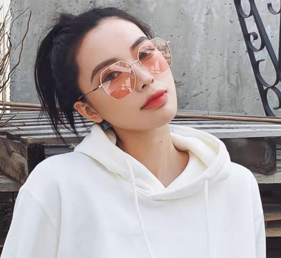 【CHANEL】香奈儿  新款尼龙偏光太眼镜，无框钻石 切边更有质感，大气女人范儿，大脸小脸都好看 ！型