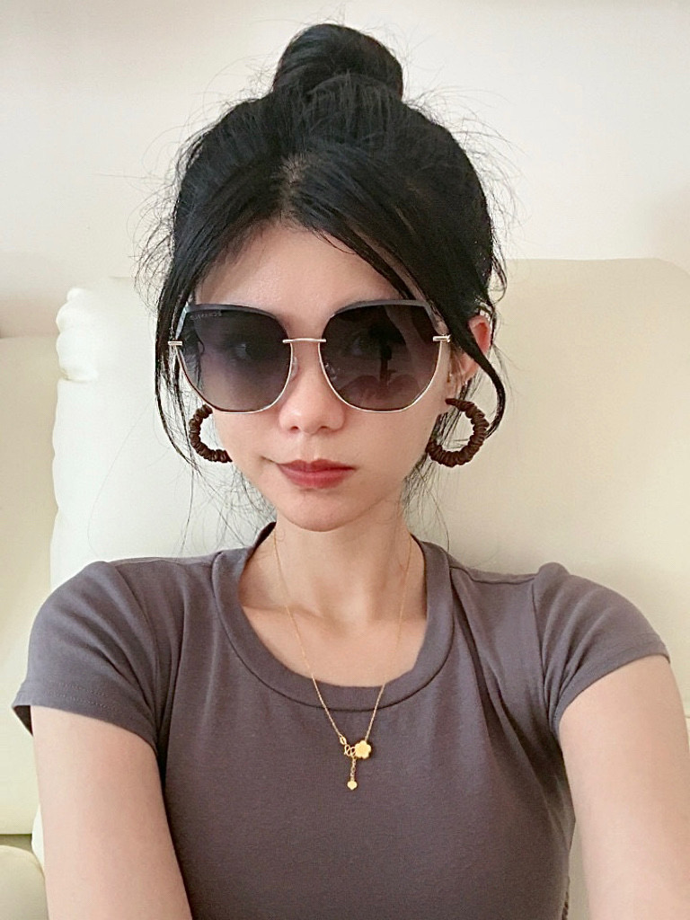 NO:365536,[CHANEL] Chanel's new nylon polarized glasses, frameless diamonds, cut edges with more texture, atmospheric and feminine style, and both big and small faces look good!  Model CH2239 glasses sunglasses sunglasses, glasses, chanel, chanel19860909【CHANEL】香奈儿 新款尼龙偏光太眼镜,无框钻石 切边更有质感,大气女人范儿,大脸小脸都好看 ！型号CH2239眼镜墨镜太阳镜,眼镜,chanel,chanel,glasses