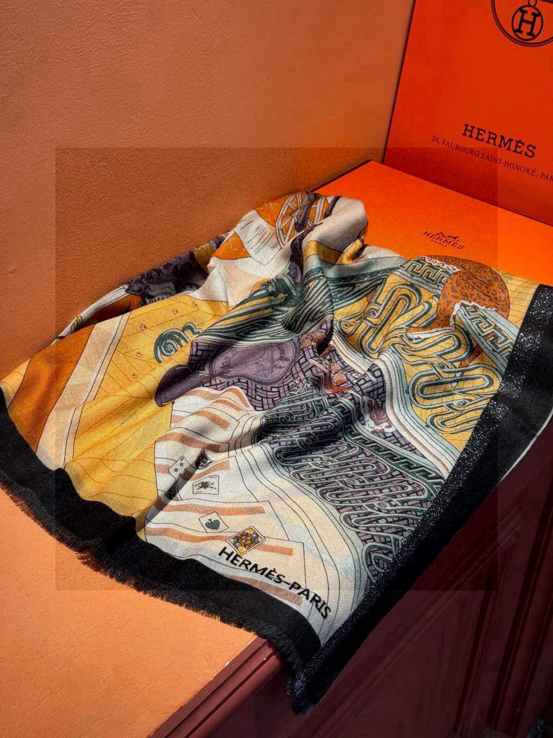   会发光发亮的围巾 爱马仕 专柜同步 买了都说好看羊绒印花‼️推荐💕顶级工艺超值‼️爱马仕专柜爆款🎁🎁