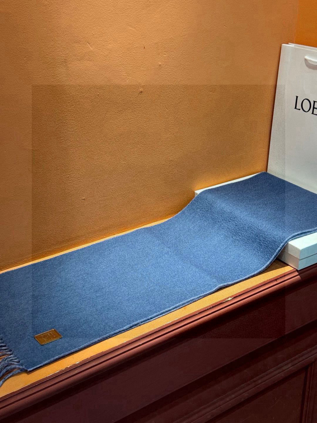  ✨✨太美了😍罗意威 情侣款 美到要尖叫😱专柜最新款🎊英伦欧美范儿 又是一款即时尚又实用的大围巾&长巾，