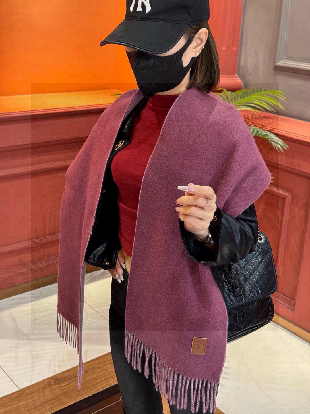  ✨✨太美了😍罗意威 情侣款 美到要尖叫😱专柜最新款🎊英伦欧美范儿 又是一款即时尚又实用的大围巾&长巾，