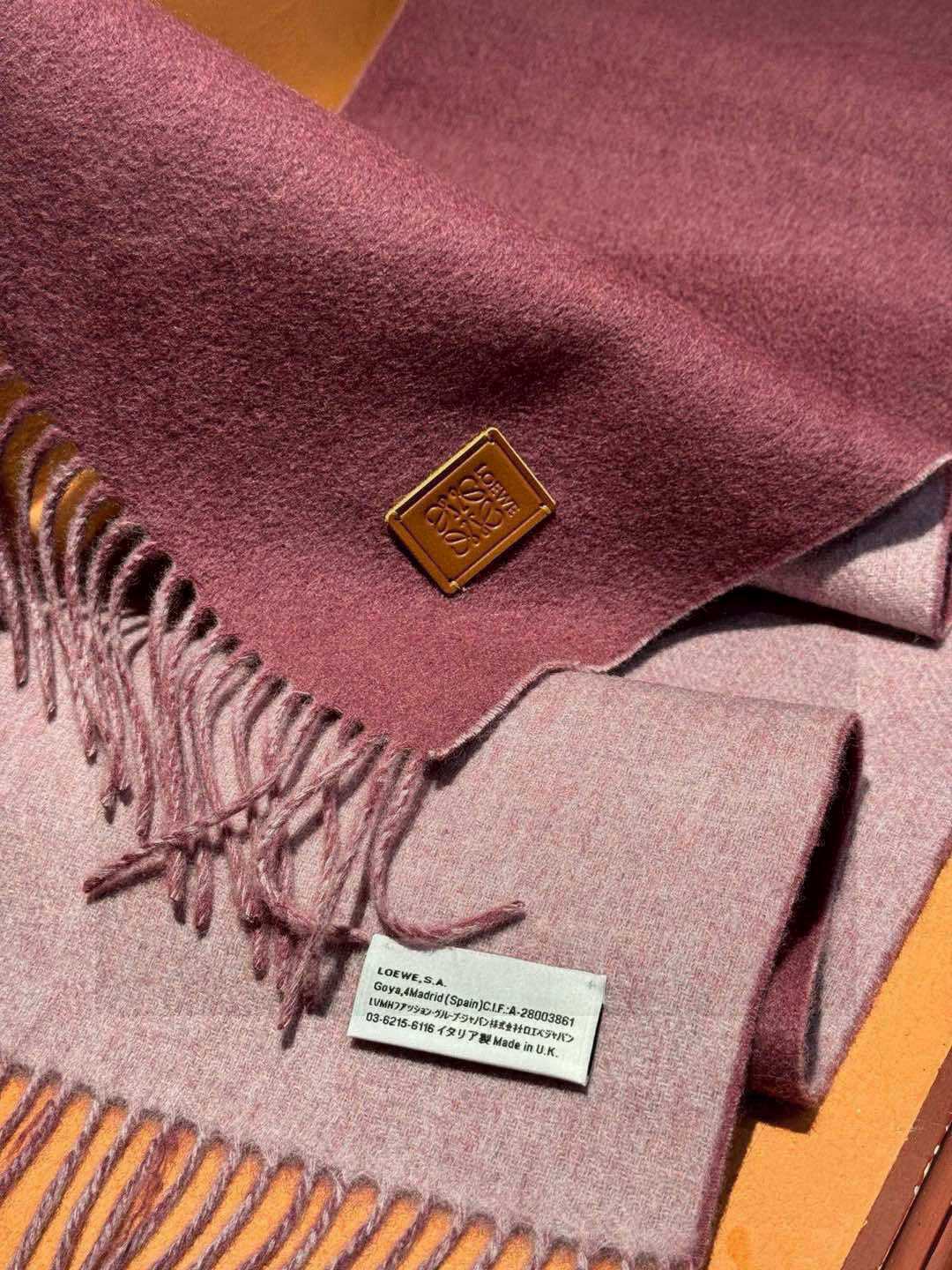  ✨✨太美了😍罗意威 情侣款 美到要尖叫😱专柜最新款🎊英伦欧美范儿 又是一款即时尚又实用的大围巾&长巾，