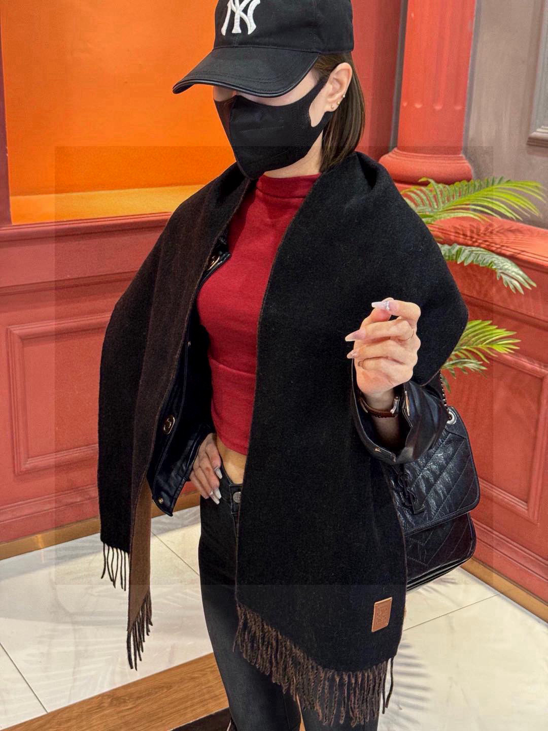  ✨✨太美了😍罗意威 情侣款 美到要尖叫😱专柜最新款🎊英伦欧美范儿 又是一款即时尚又实用的大围巾&长巾，