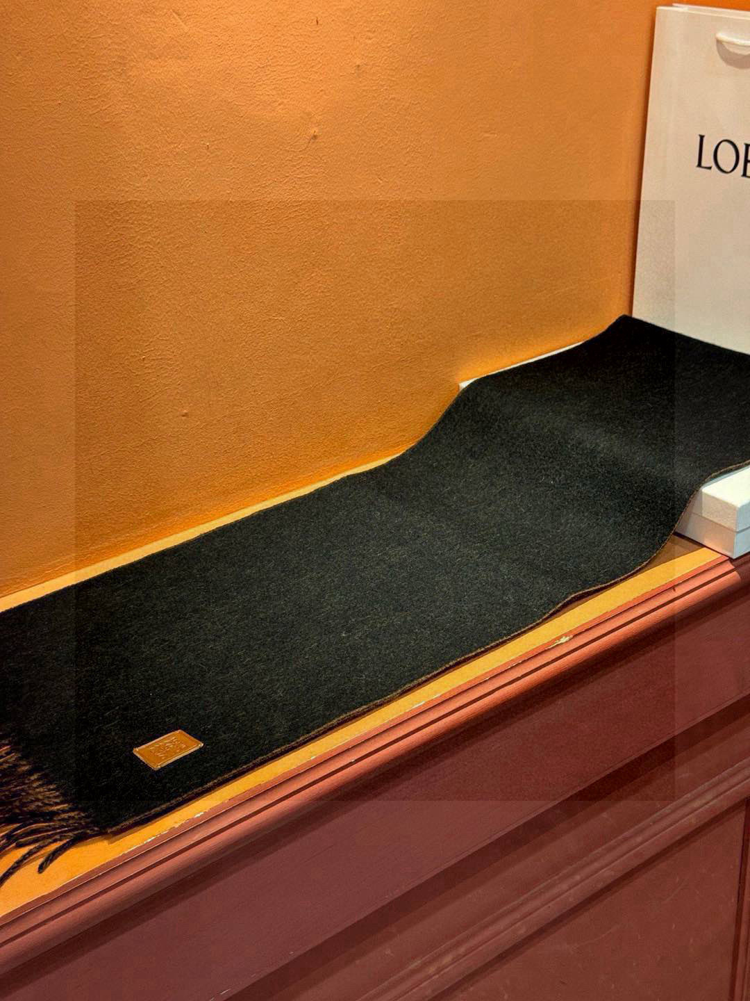  ✨✨太美了😍罗意威 情侣款 美到要尖叫😱专柜最新款🎊英伦欧美范儿 又是一款即时尚又实用的大围巾&长巾，