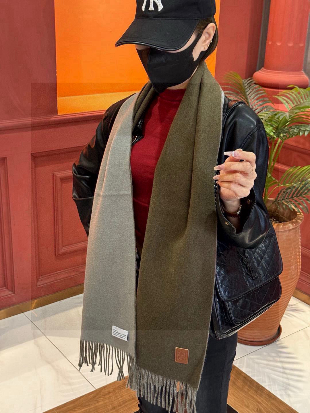  ✨✨太美了😍罗意威 情侣款 美到要尖叫😱专柜最新款🎊英伦欧美范儿 又是一款即时尚又实用的大围巾&长巾，