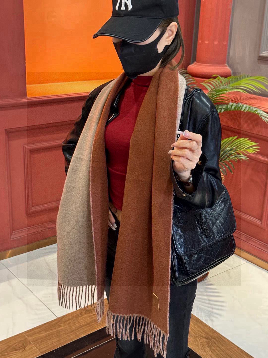  ✨✨太美了😍罗意威 情侣款 美到要尖叫😱专柜最新款🎊英伦欧美范儿 又是一款即时尚又实用的大围巾&长巾，