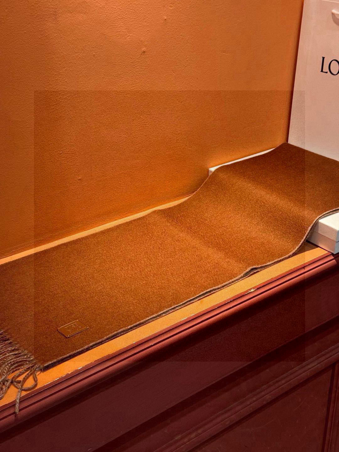  ✨✨太美了😍罗意威 情侣款 美到要尖叫😱专柜最新款🎊英伦欧美范儿 又是一款即时尚又实用的大围巾&长巾，