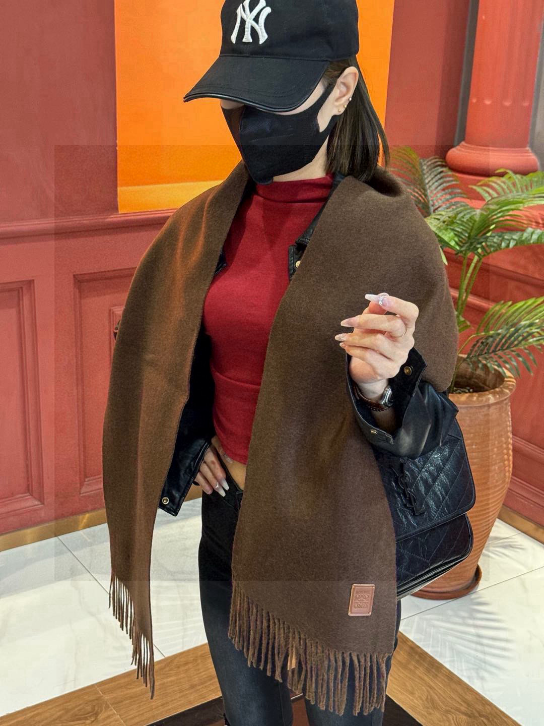  ✨✨太美了😍罗意威 情侣款 美到要尖叫😱专柜最新款🎊英伦欧美范儿 又是一款即时尚又实用的大围巾&长巾，