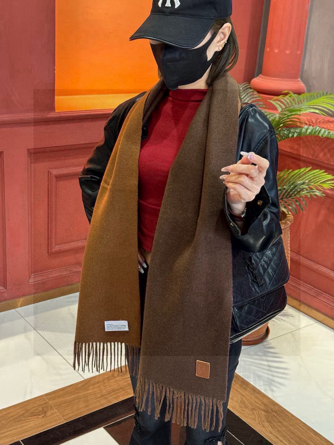  ✨✨太美了😍罗意威 情侣款 美到要尖叫😱专柜最新款🎊英伦欧美范儿 又是一款即时尚又实用的大围巾&长巾，