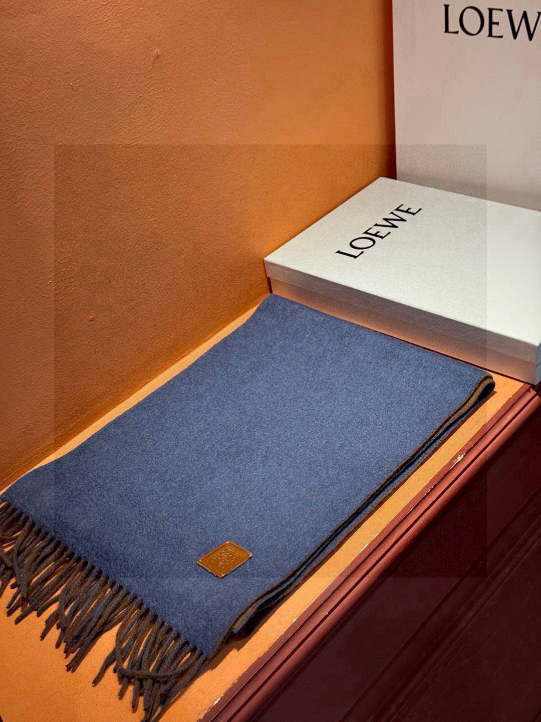  ✨✨太美了😍罗意威 情侣款 美到要尖叫😱专柜最新款🎊英伦欧美范儿 又是一款即时尚又实用的大围巾&长巾，