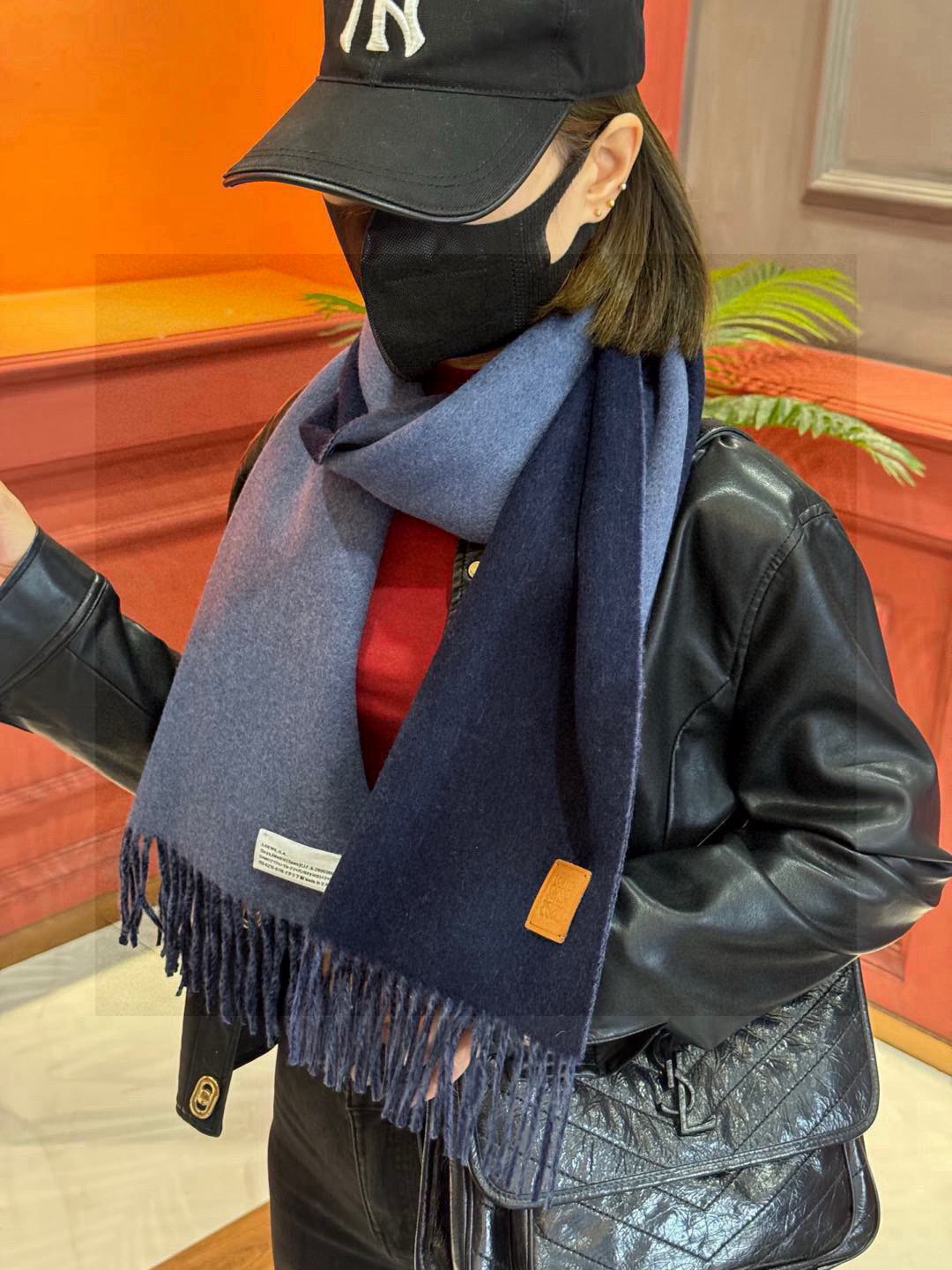  ✨✨太美了😍罗意威 情侣款 美到要尖叫😱专柜最新款🎊英伦欧美范儿 又是一款即时尚又实用的大围巾&长巾，