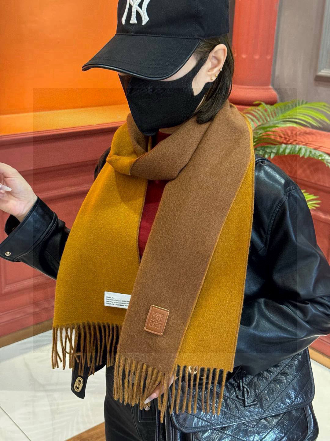  ✨✨太美了😍罗意威 情侣款 美到要尖叫😱专柜最新款🎊英伦欧美范儿 又是一款即时尚又实用的大围巾&长巾，