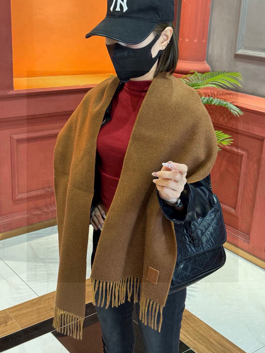  ✨✨太美了😍罗意威 情侣款 美到要尖叫😱专柜最新款🎊英伦欧美范儿 又是一款即时尚又实用的大围巾&长巾，