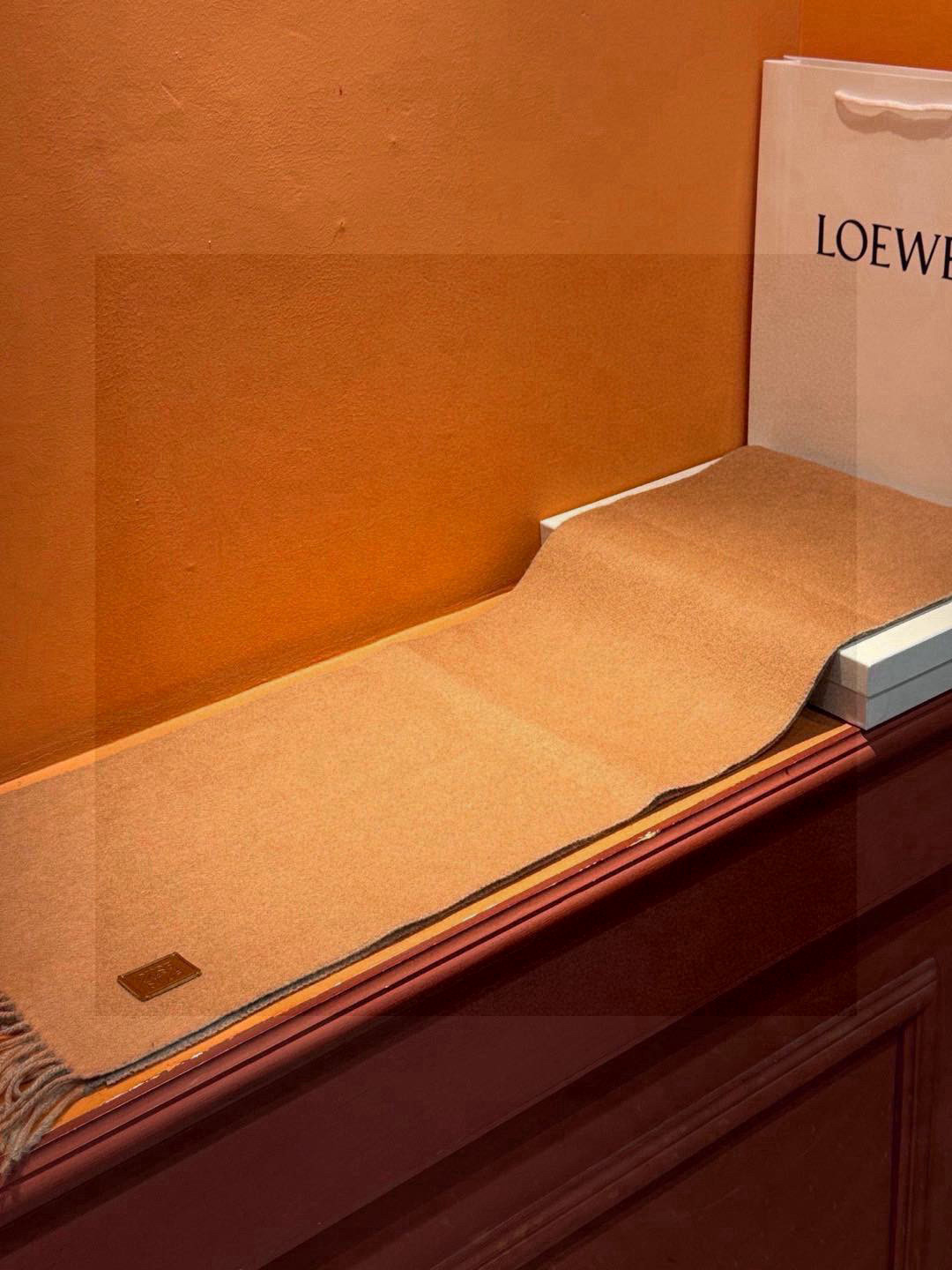  ✨✨太美了😍罗意威 情侣款 美到要尖叫😱专柜最新款🎊英伦欧美范儿 又是一款即时尚又实用的大围巾&长巾，