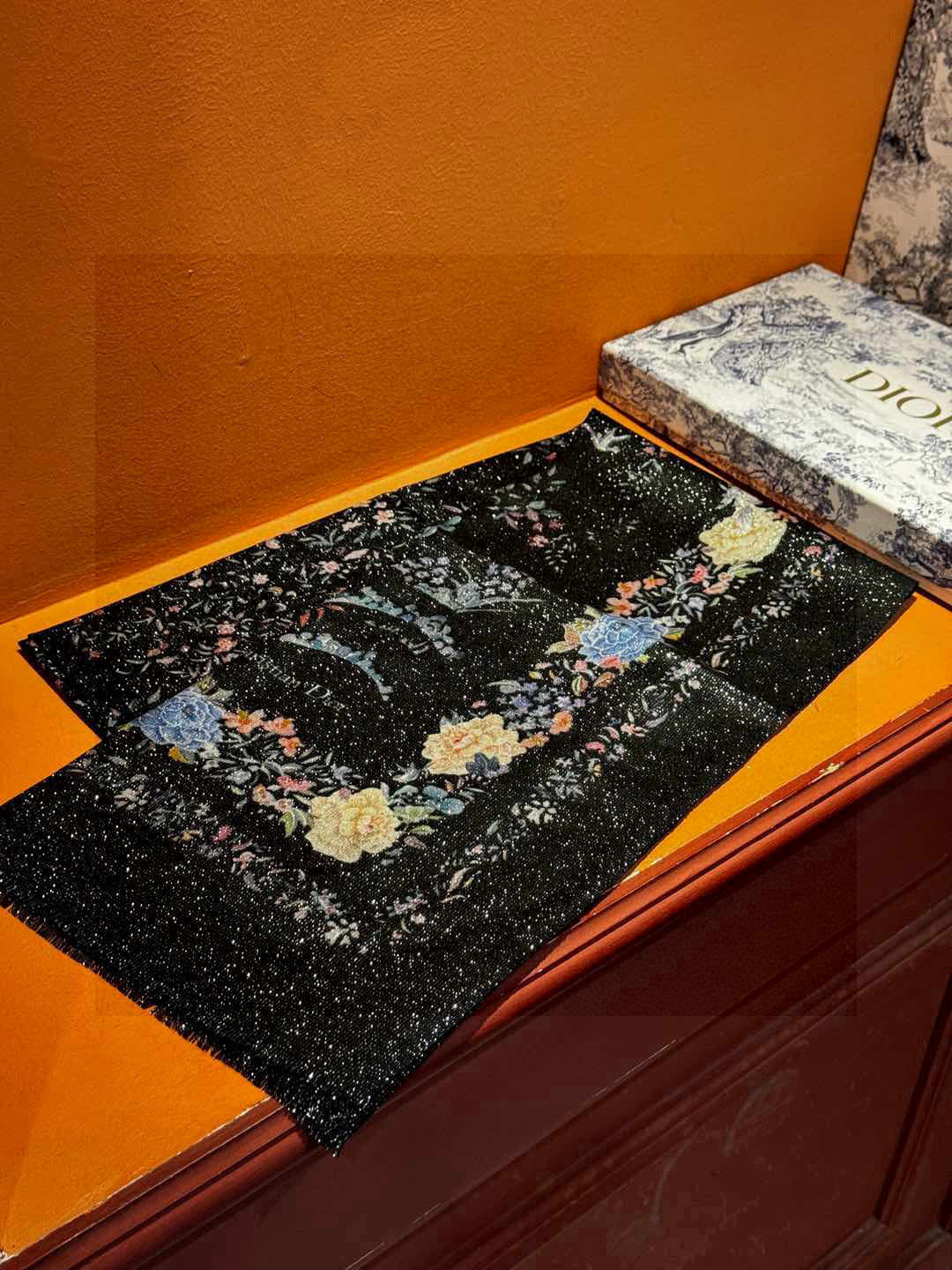 ✨✨【金银丝款】Dior专柜款～就是告诉大家这款必须收～上新🆕❤️ 新款长羊绒😍专柜同步🌈✨这个size