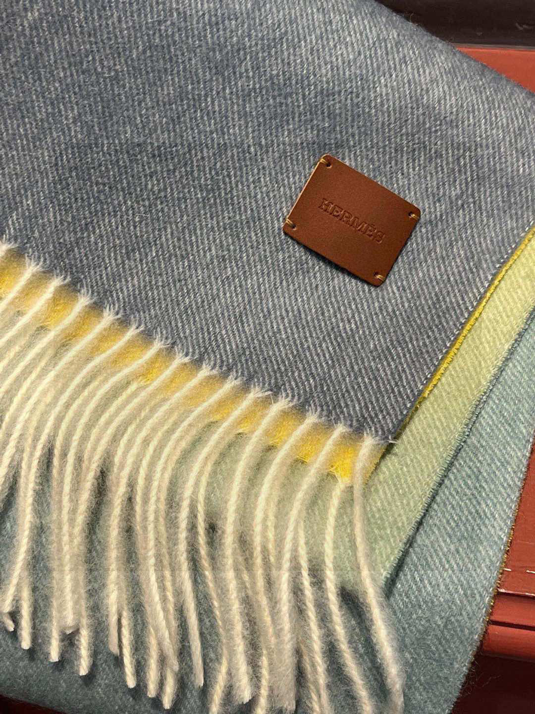  ✨✨太美了😍 爱马仕 情侣款 美到要尖叫😱专柜最新款🎊英伦欧美范儿「多色渐变」又是一款即时尚又实用的大